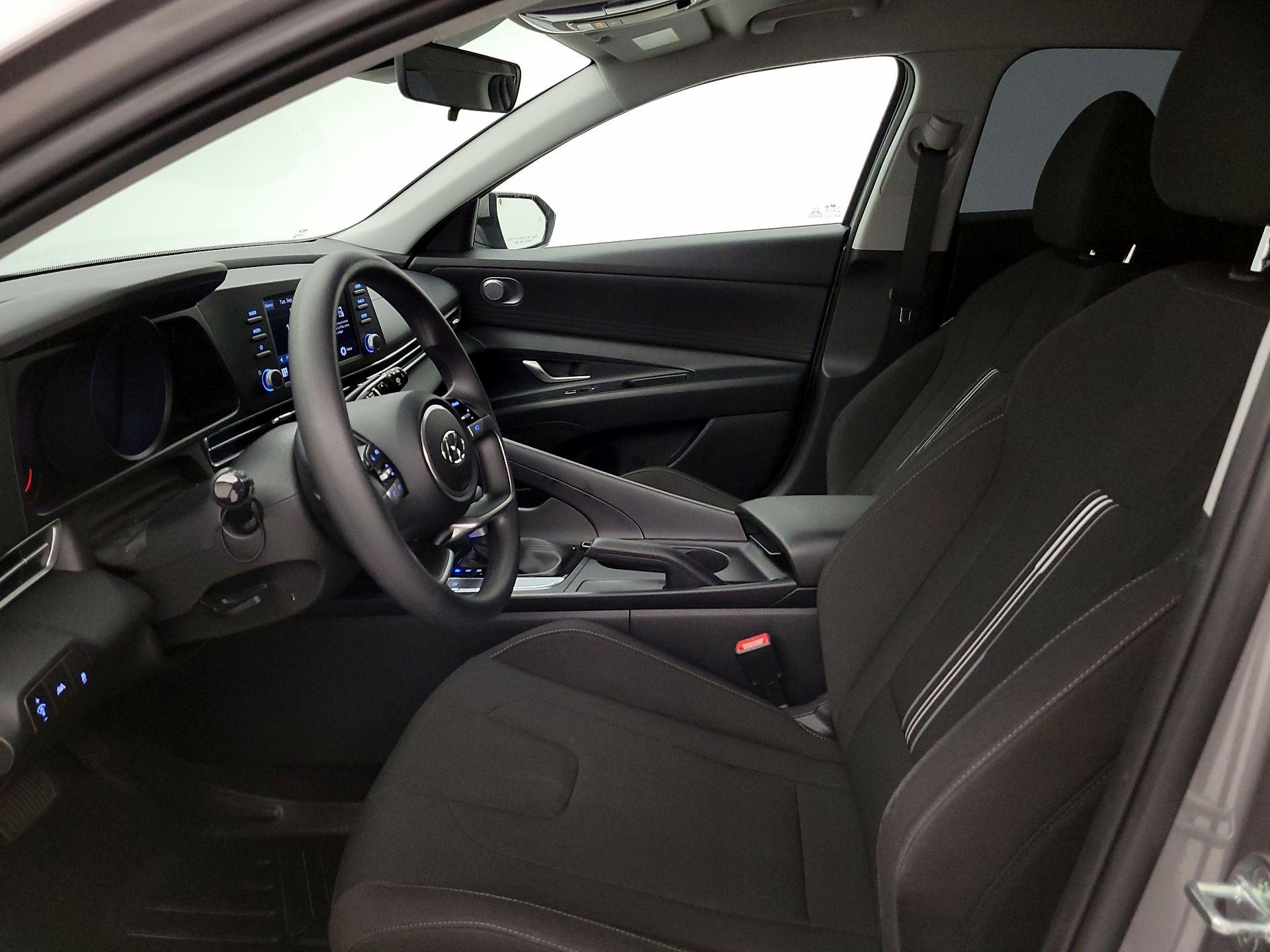 Thumbnail: 2022 Hyundai Elantra - 11
