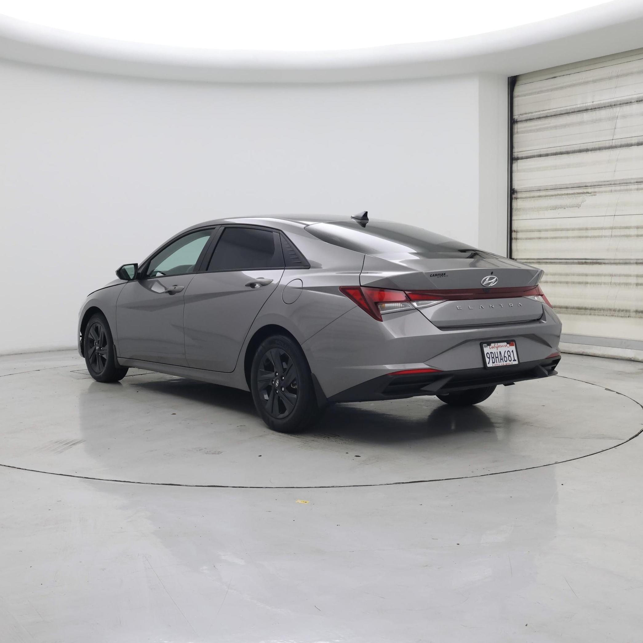 Thumbnail: 2022 Hyundai Elantra - 2