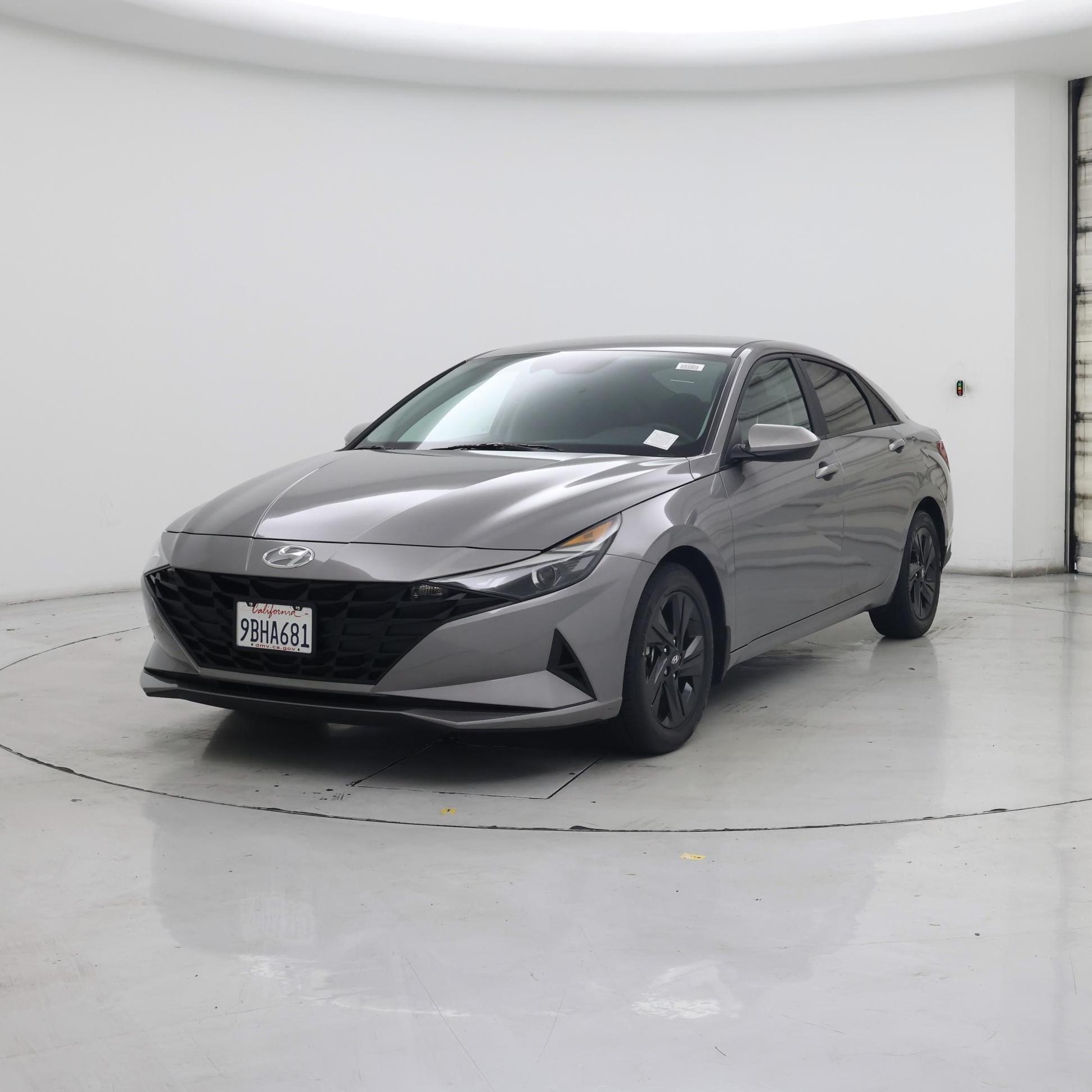 Thumbnail: 2022 Hyundai Elantra - 4