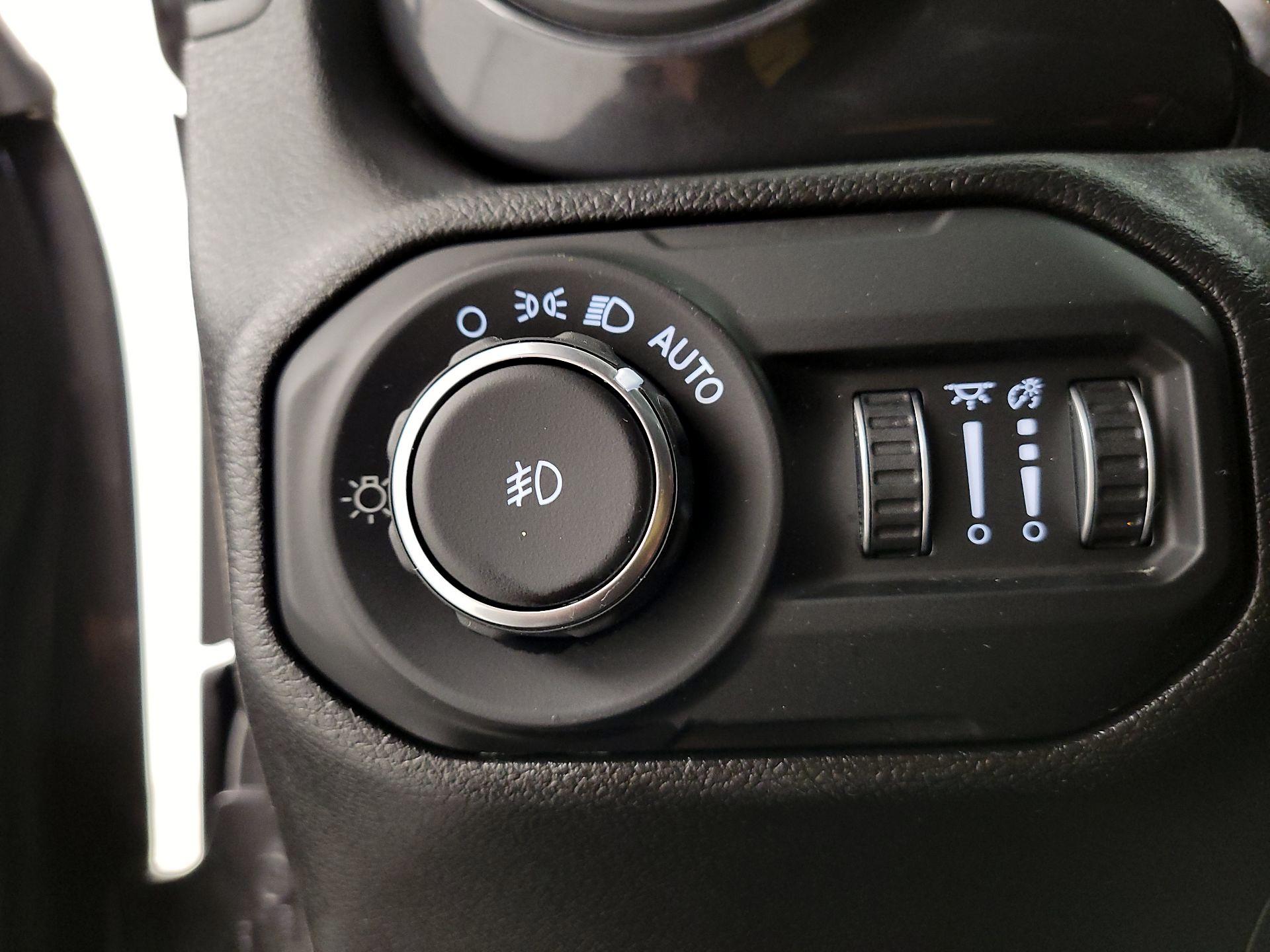 Thumbnail: 2022 Jeep Wrangler - 13