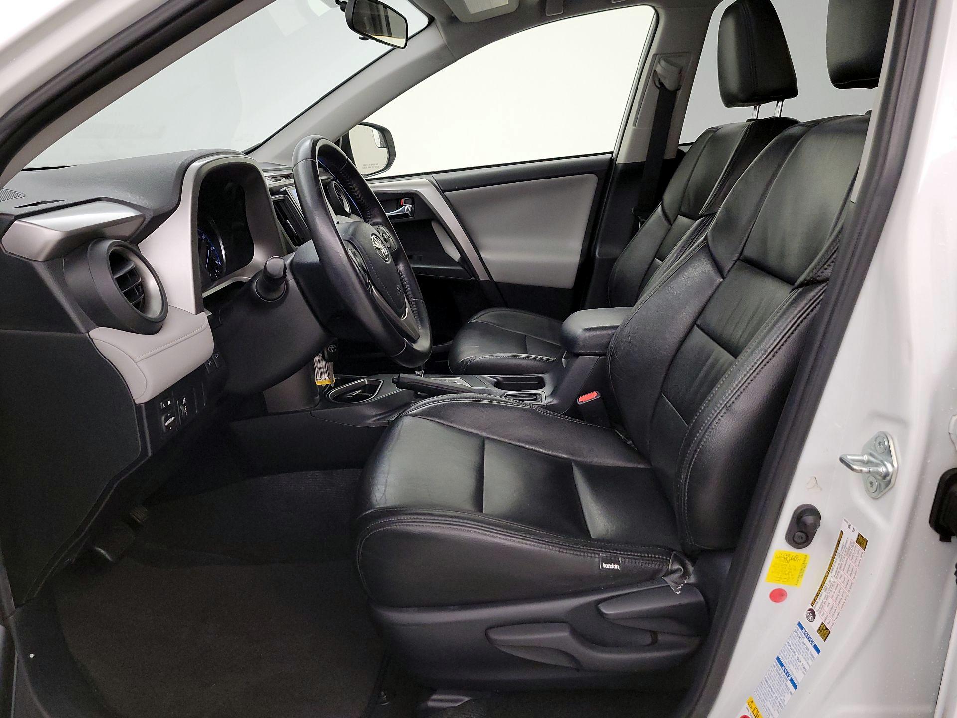 Thumbnail: 2016 Toyota RAV4 - 11