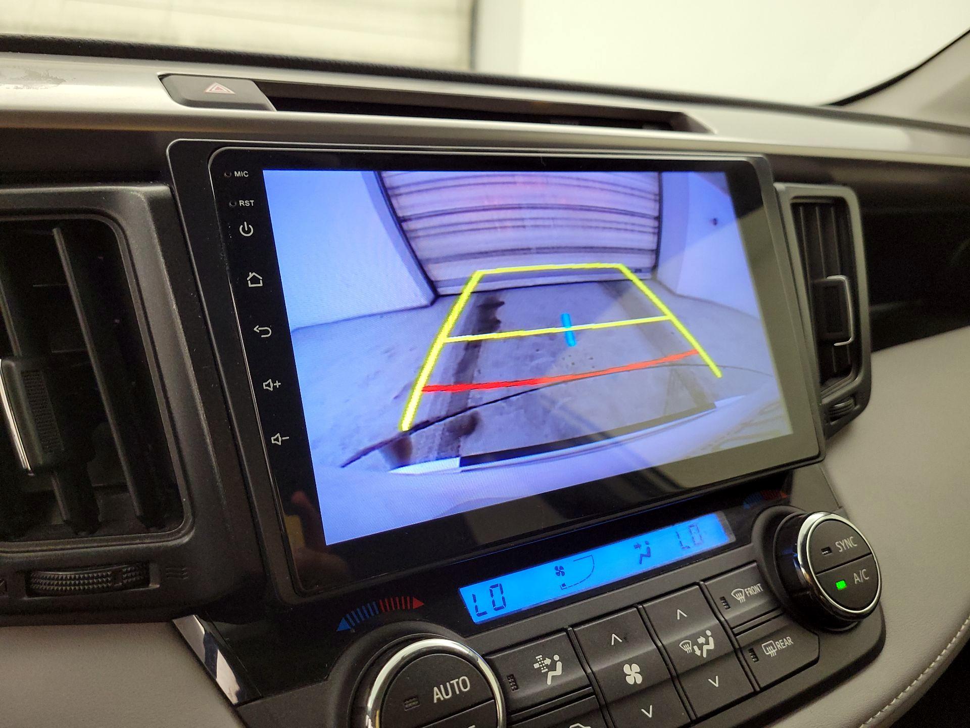 Thumbnail: 2016 Toyota RAV4 - 14