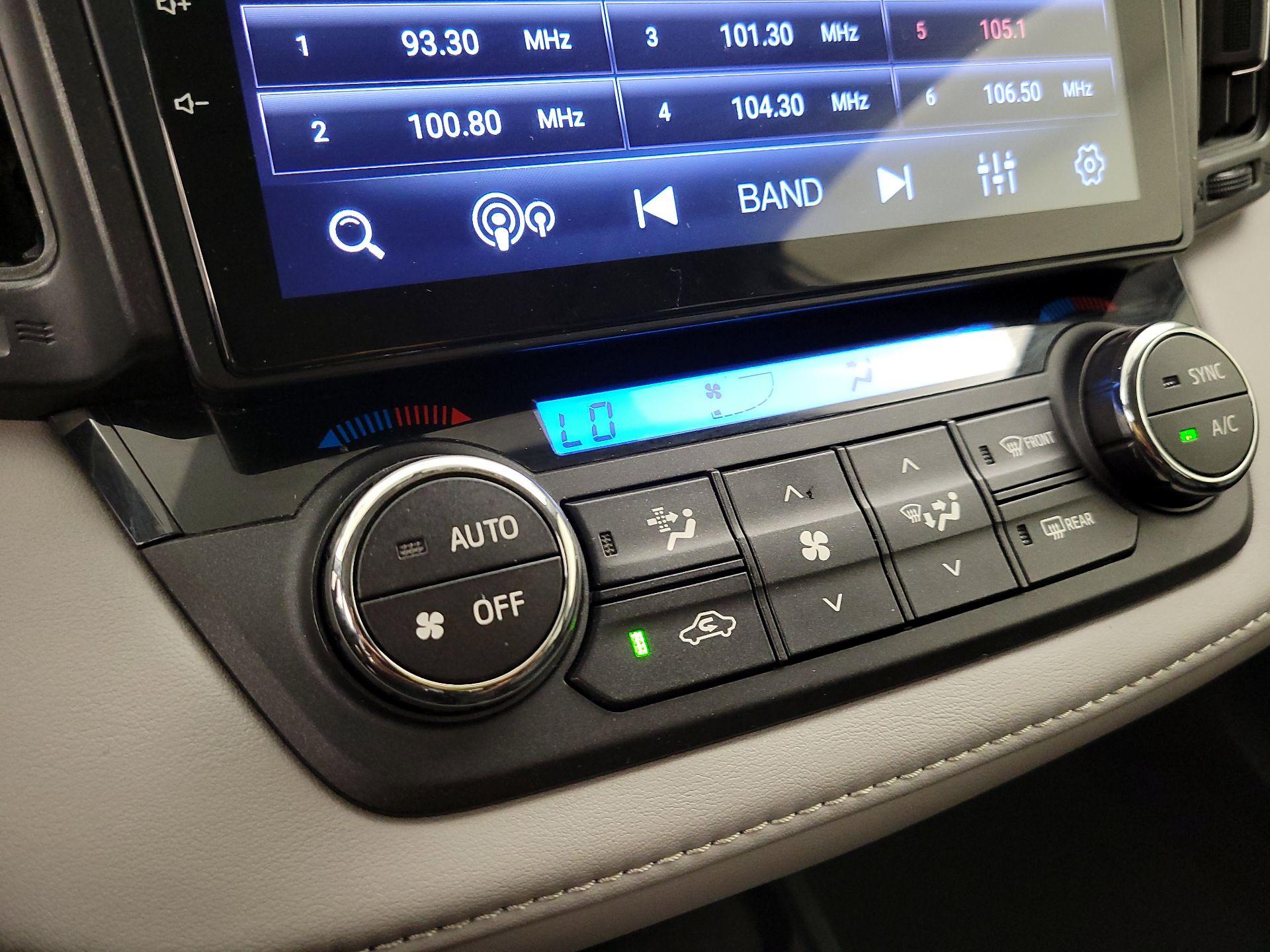Thumbnail: 2016 Toyota RAV4 - 16