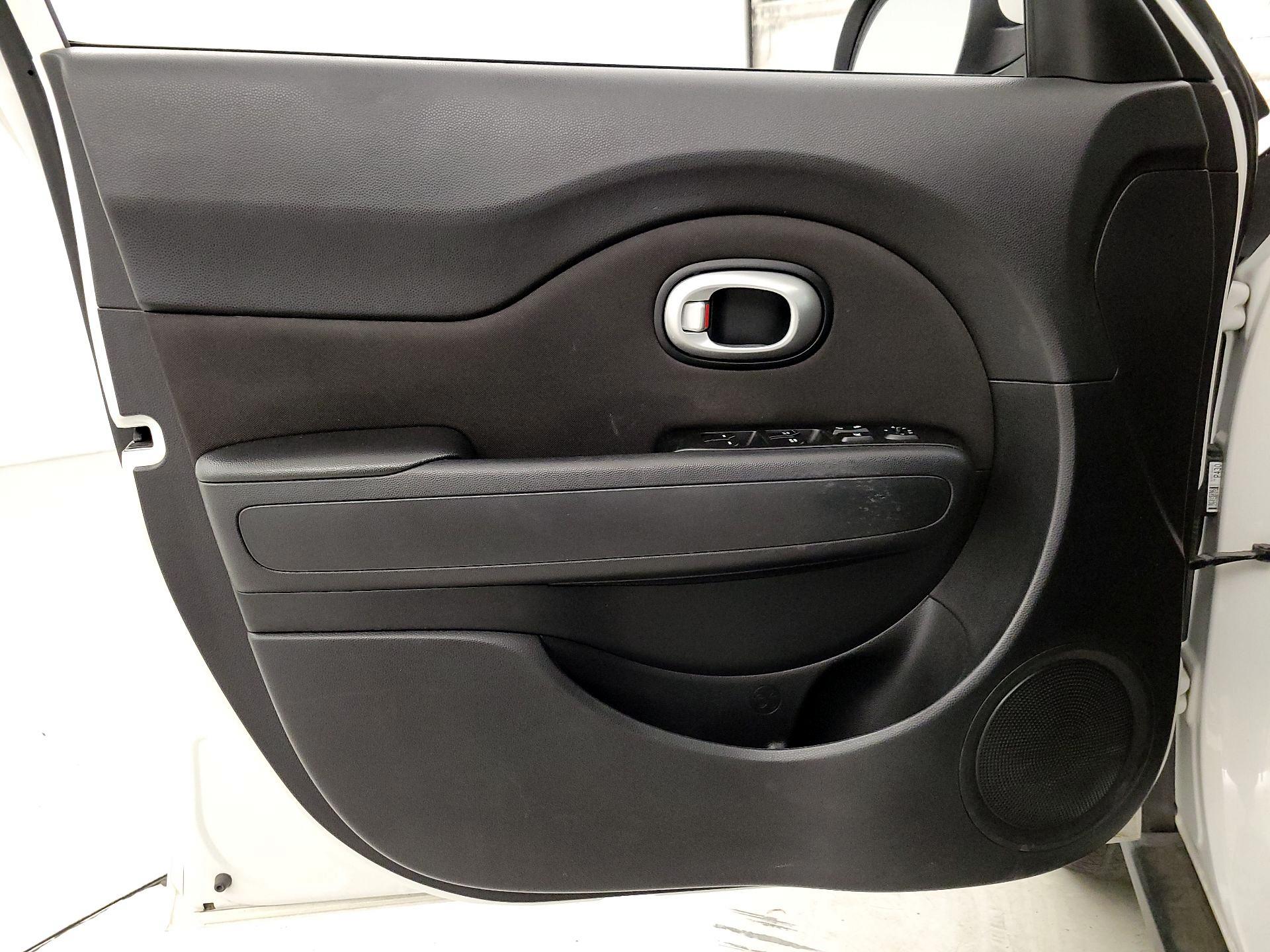 Thumbnail: 2015 Kia Soul - 12