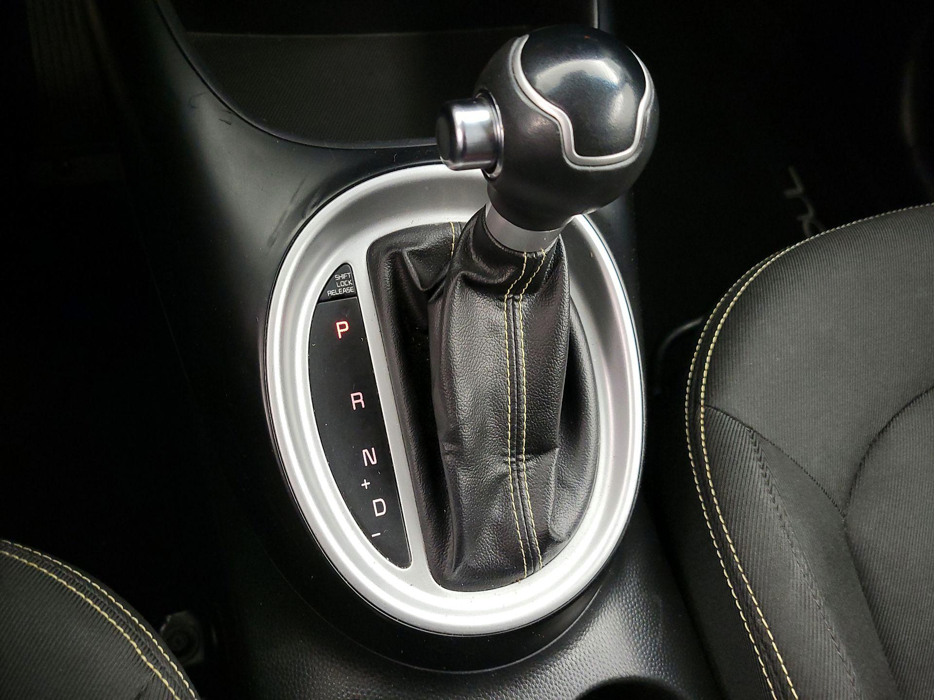 Thumbnail: 2015 Kia Soul - 16