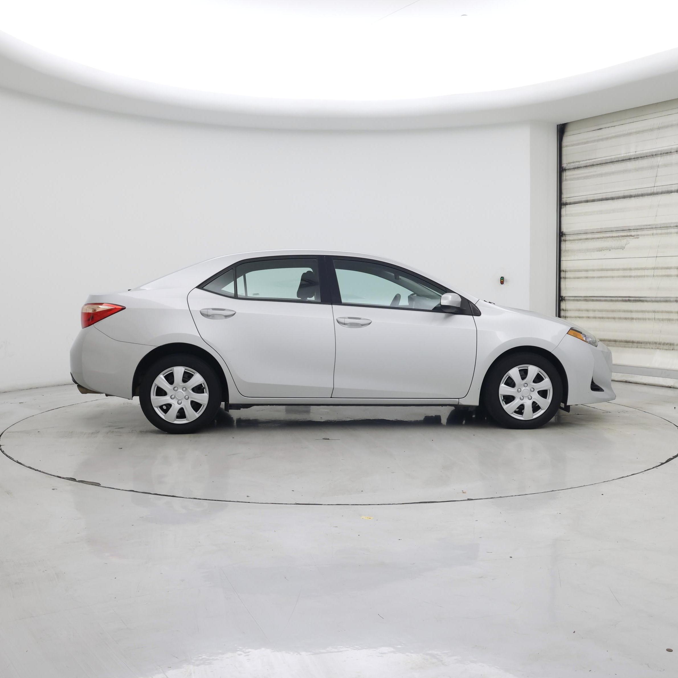 Thumbnail: 2017 Toyota Corolla - 7