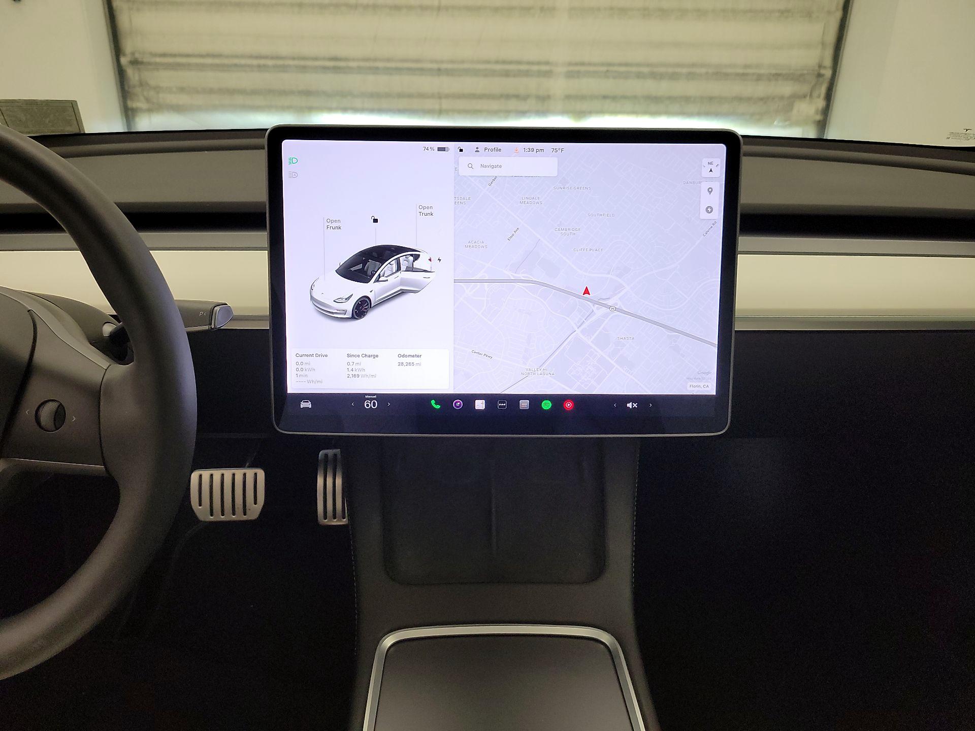 Thumbnail: 2022 Tesla Model 3 - 9