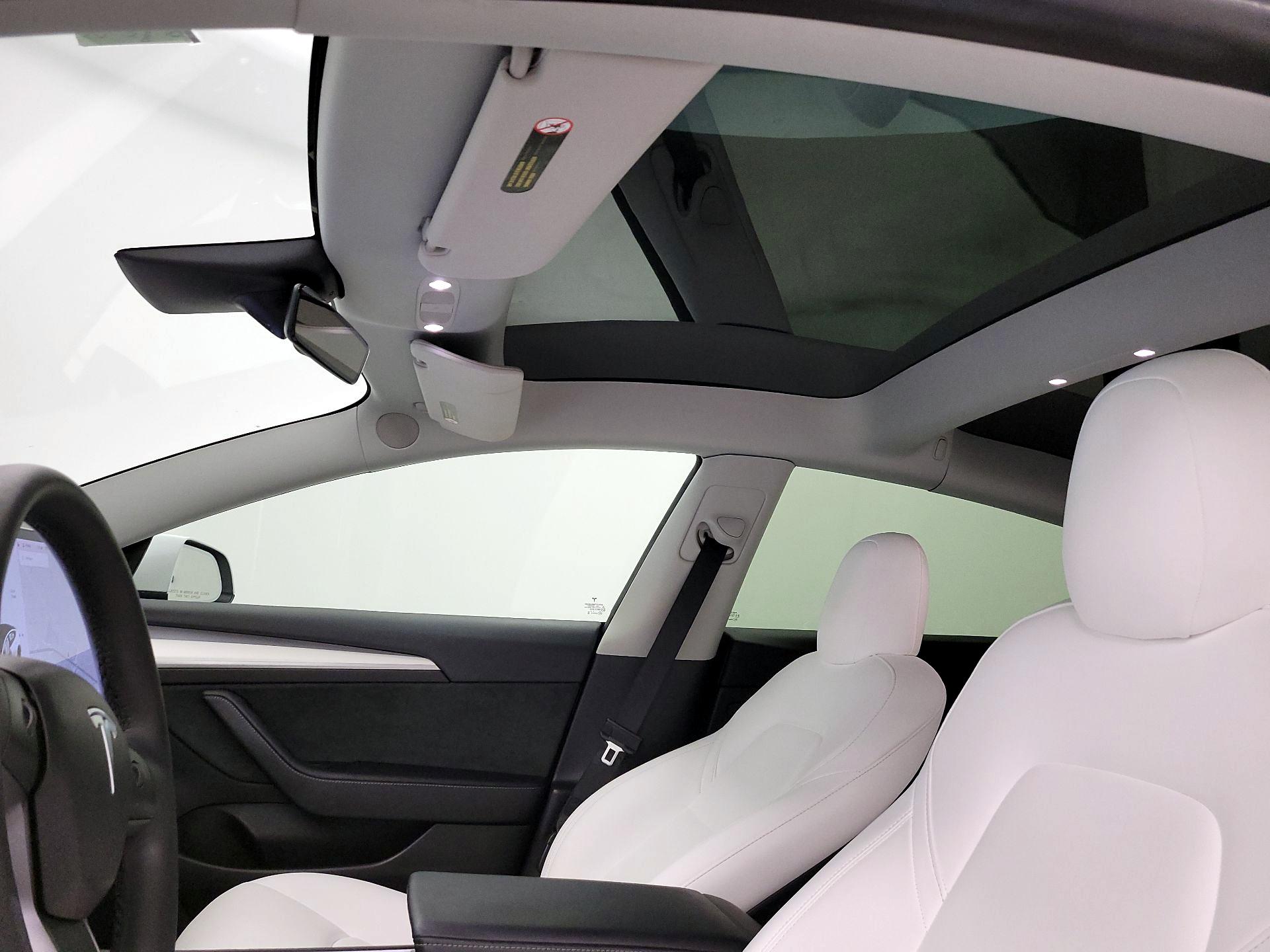 Thumbnail: 2022 Tesla Model 3 - 19