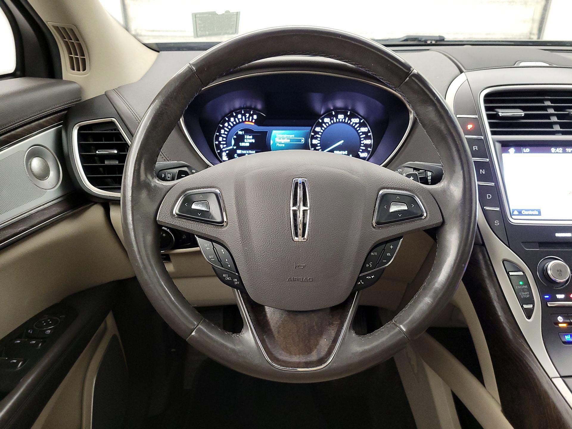 Thumbnail: 2016 Lincoln MKX - 10
