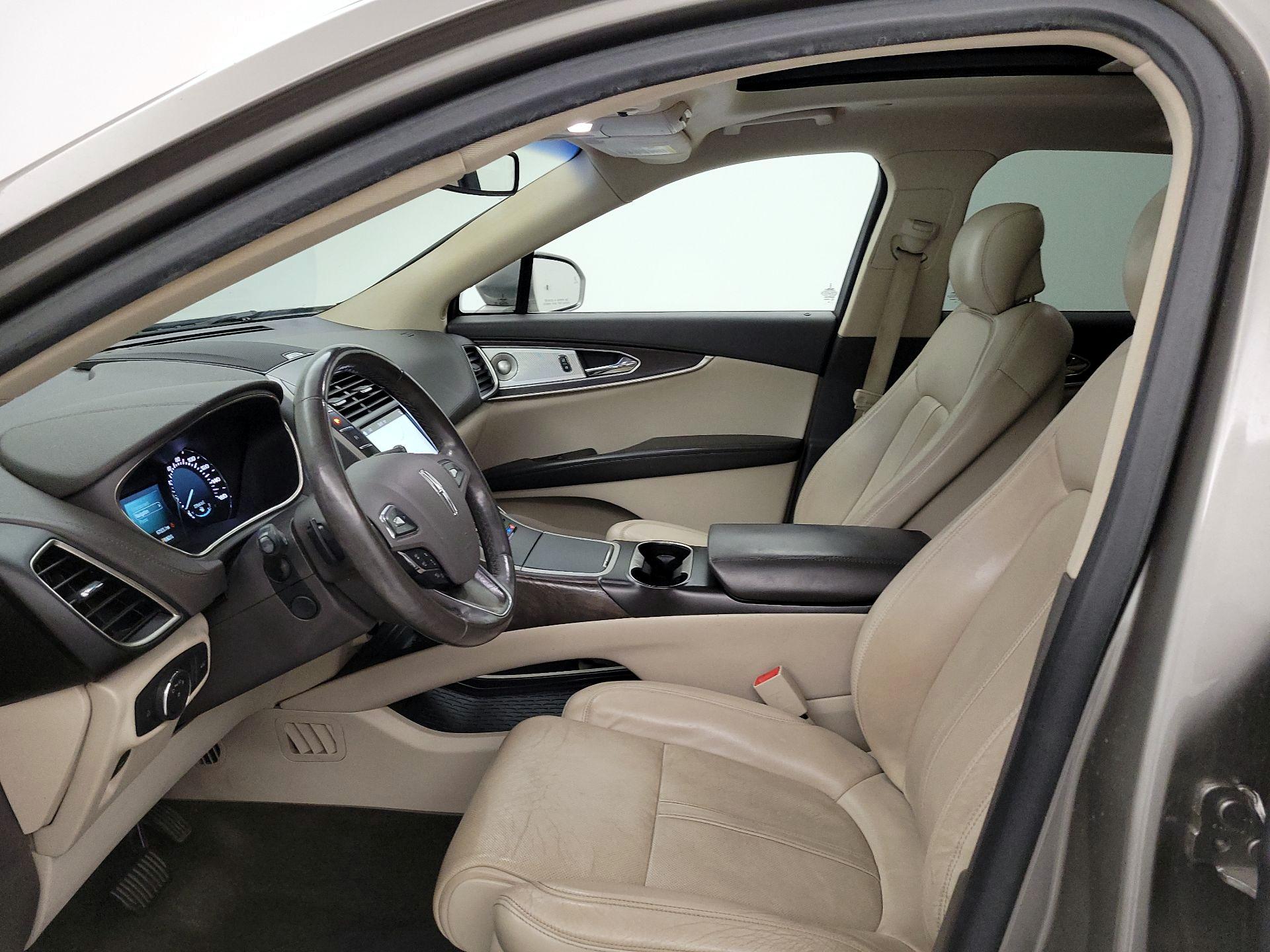 Thumbnail: 2016 Lincoln MKX - 11