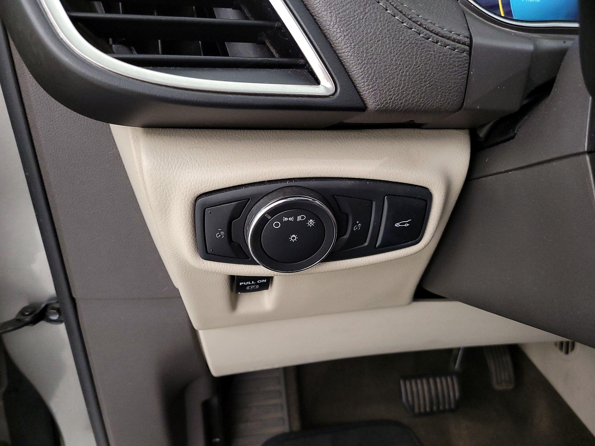 Thumbnail: 2016 Lincoln MKX - 13