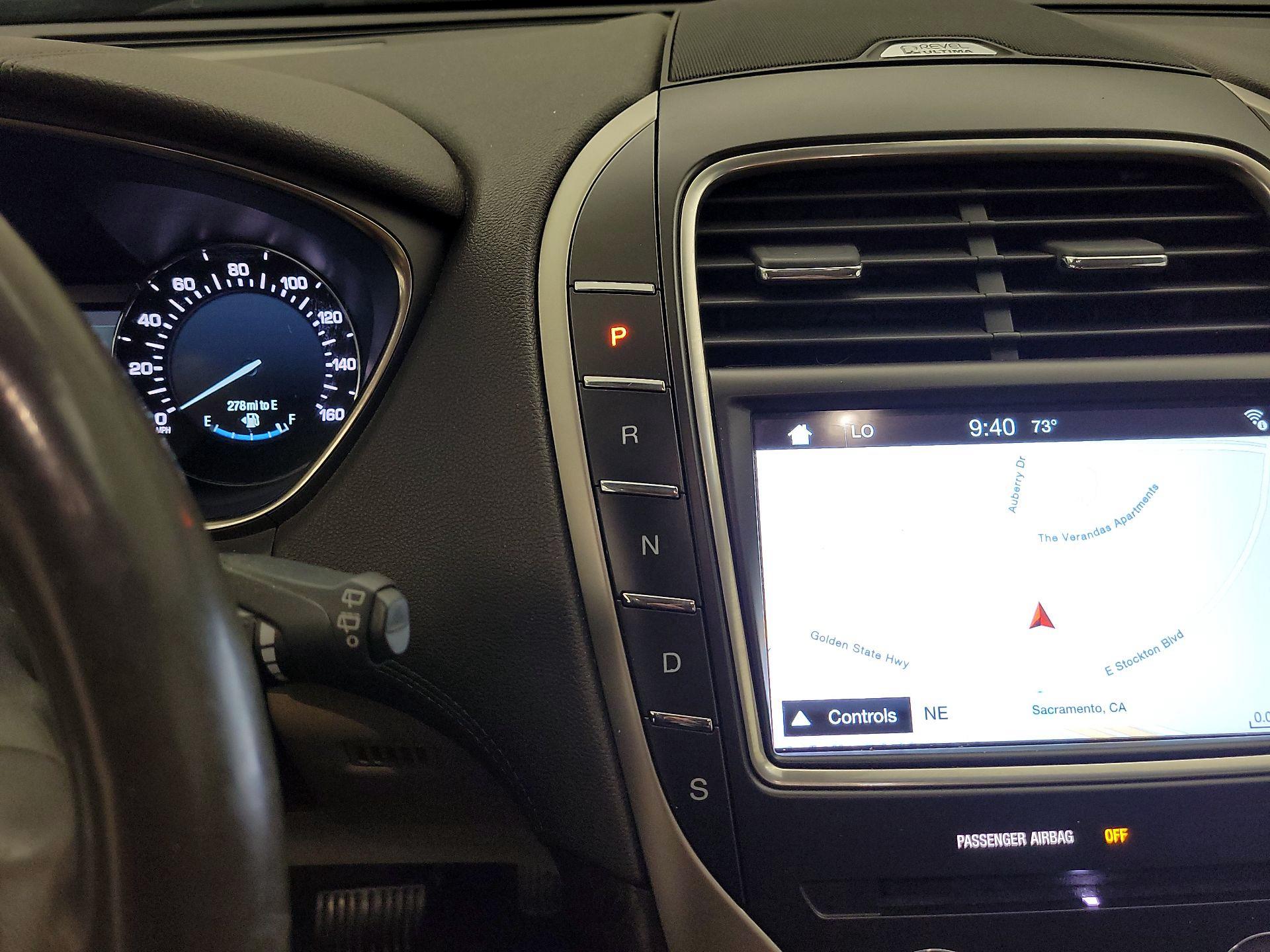 Thumbnail: 2016 Lincoln MKX - 18