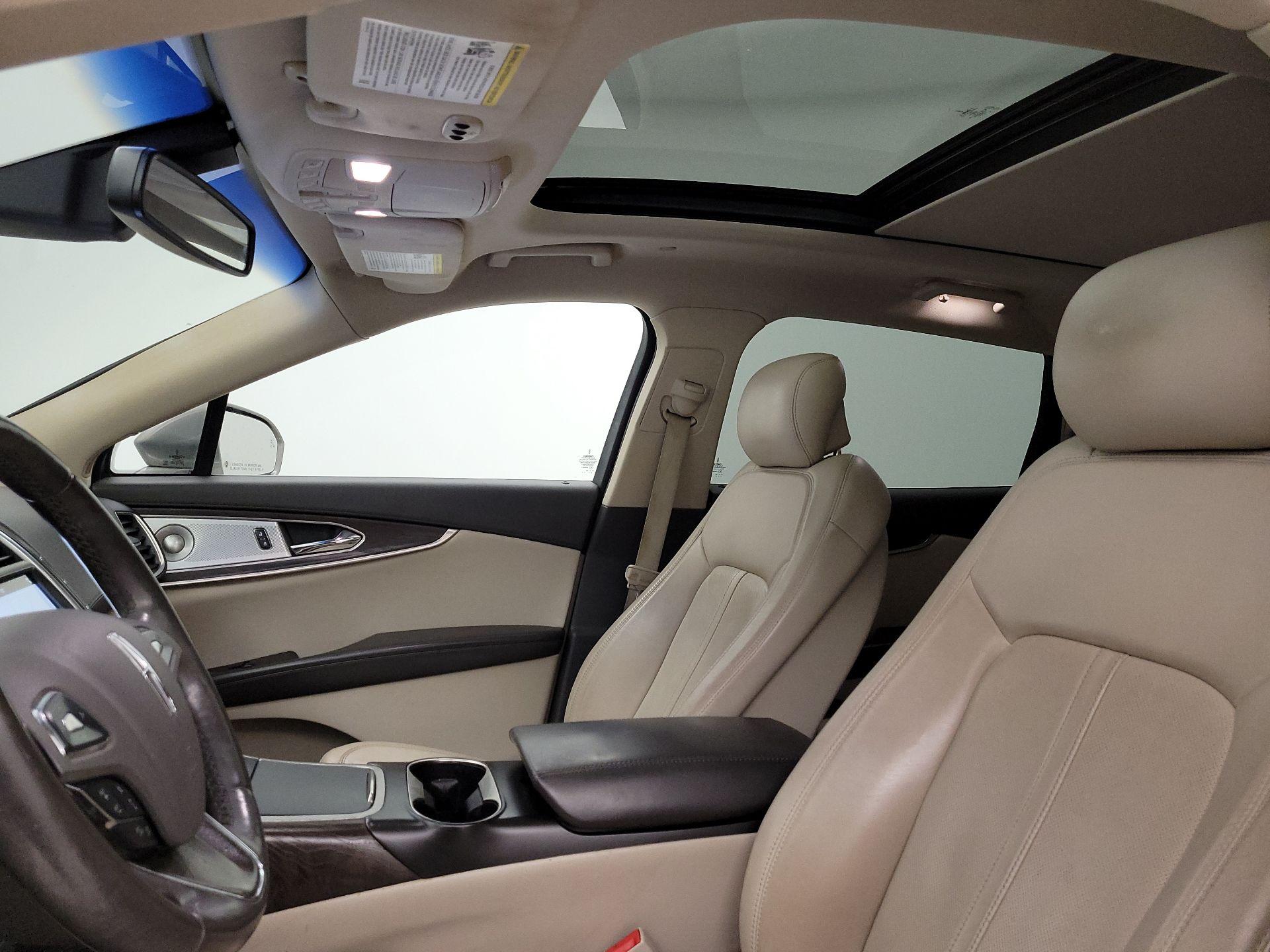 Thumbnail: 2016 Lincoln MKX - 19