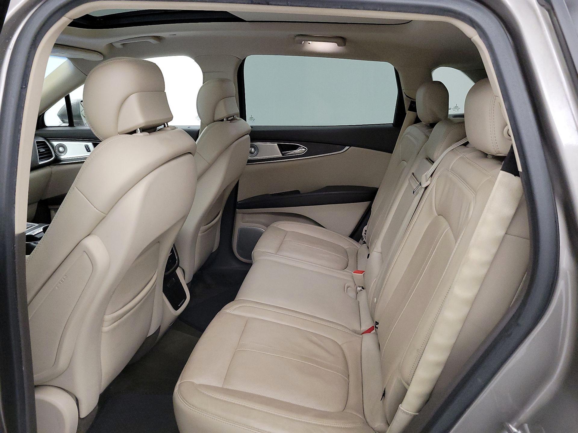 Thumbnail: 2016 Lincoln MKX - 20