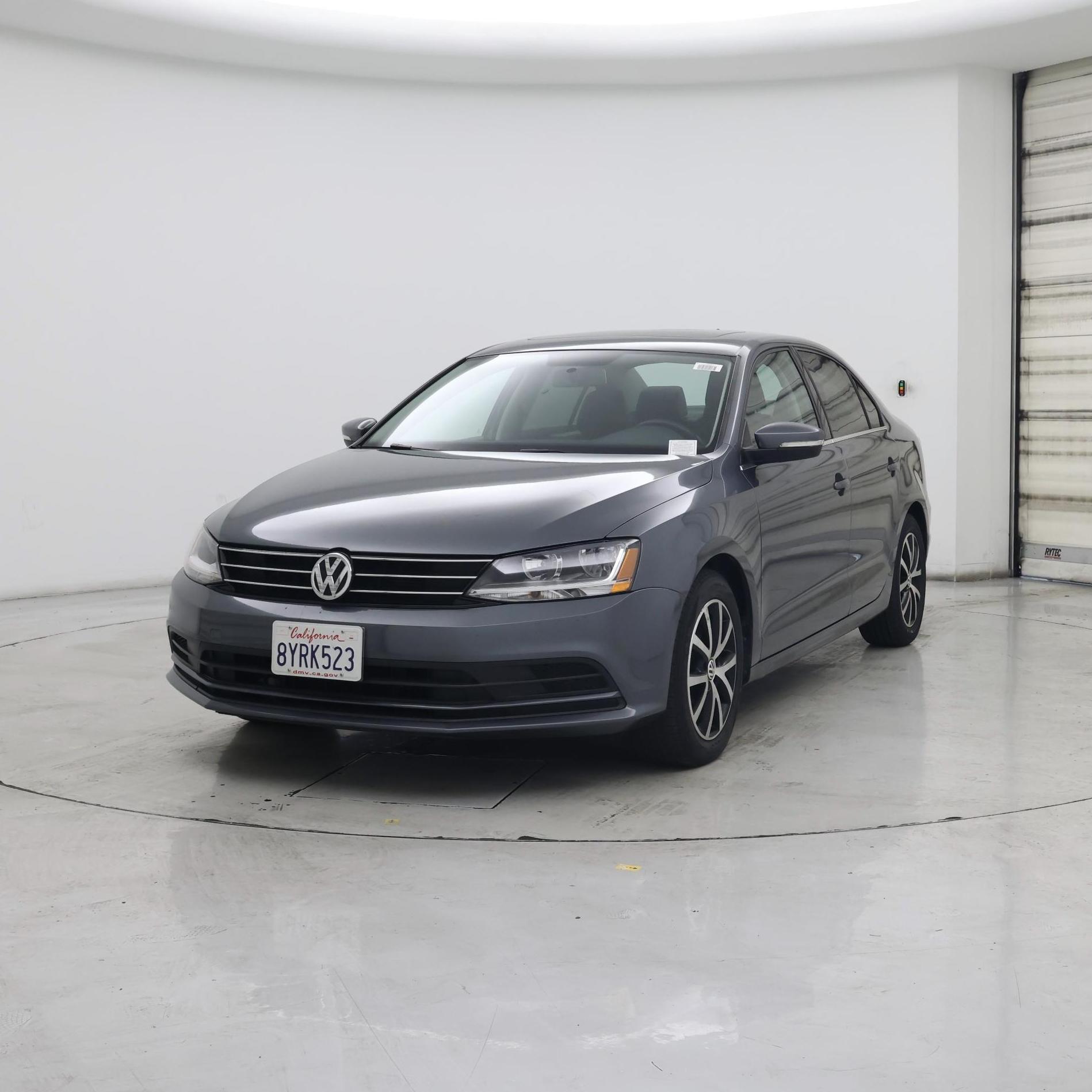 Thumbnail: 2017 Volkswagen Jetta - 4