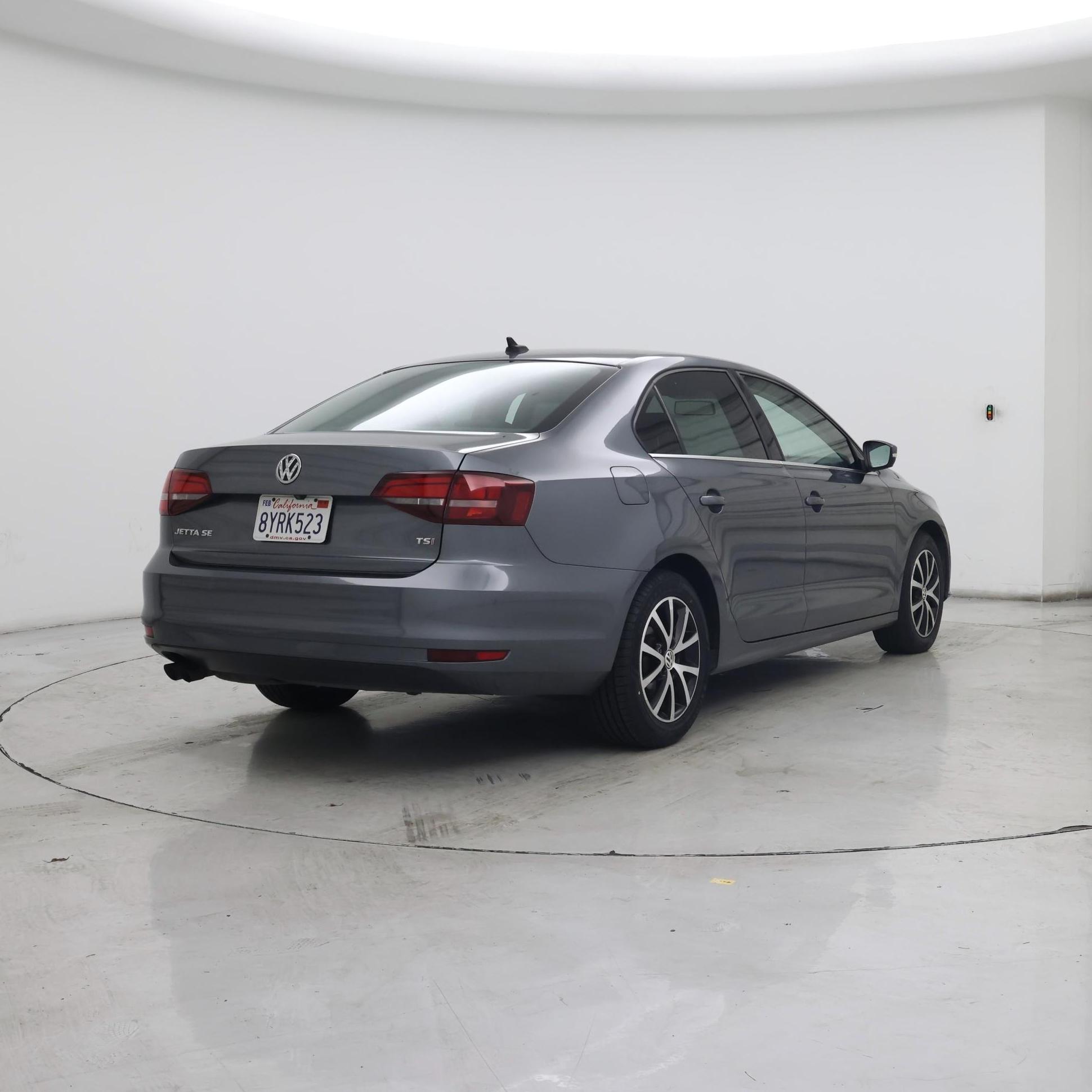 Thumbnail: 2017 Volkswagen Jetta - 8