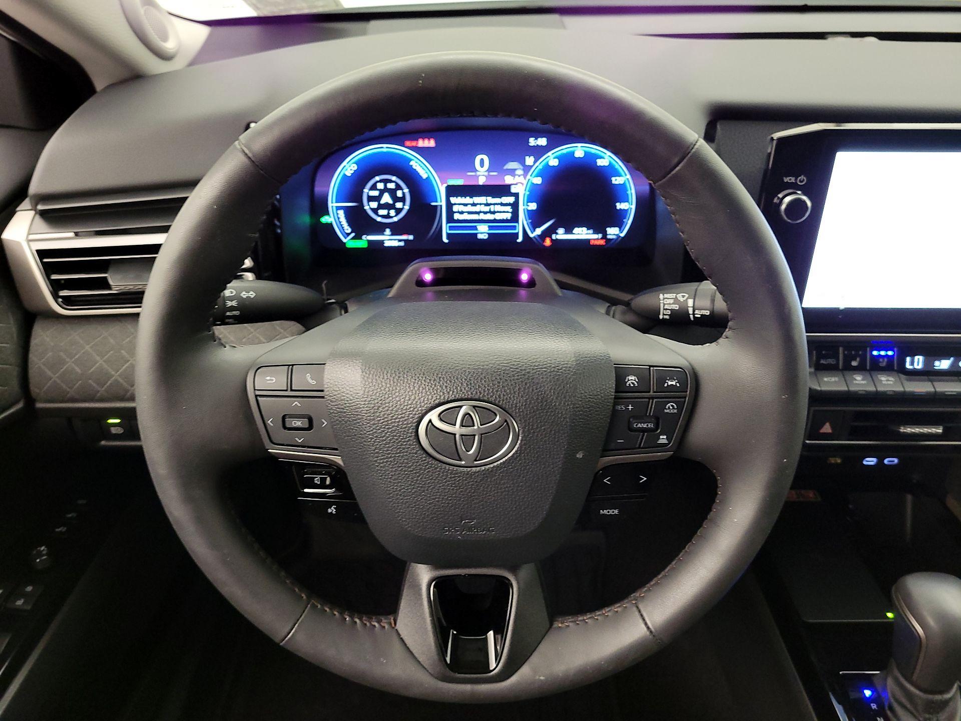 Thumbnail: 2025 Toyota Camry - 10