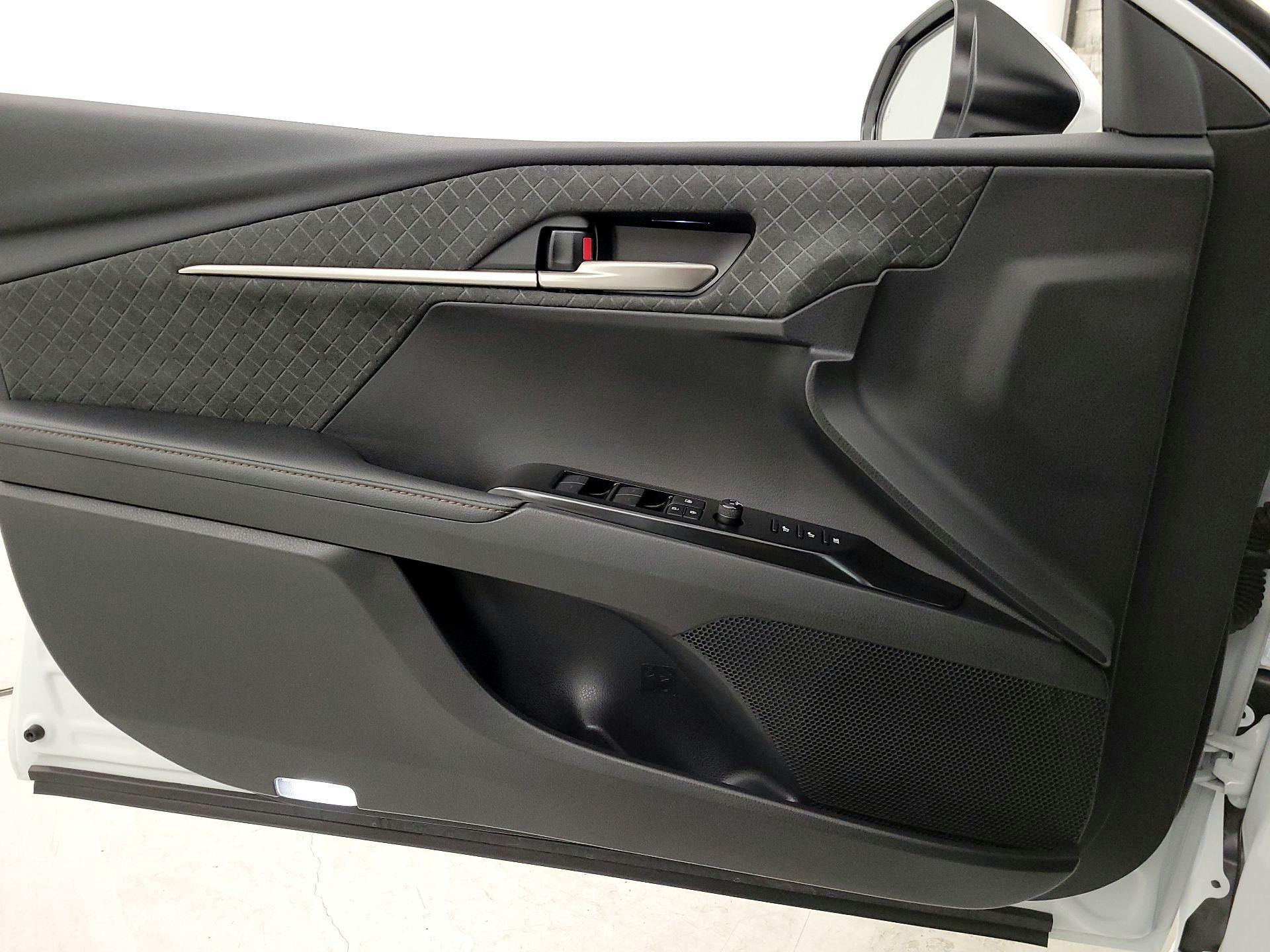 Thumbnail: 2025 Toyota Camry - 12