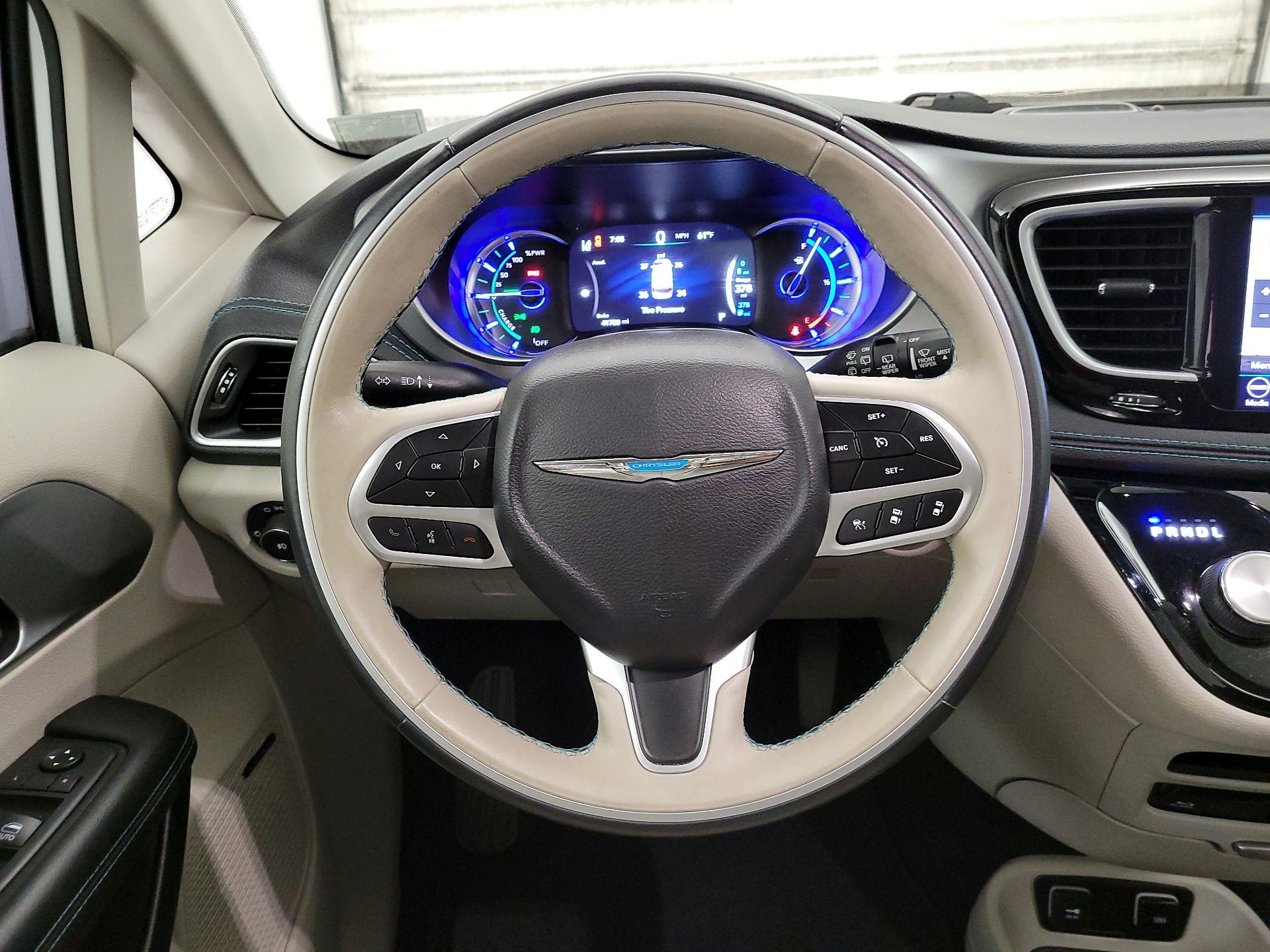 Thumbnail: 2018 Chrysler Pacifica - 10