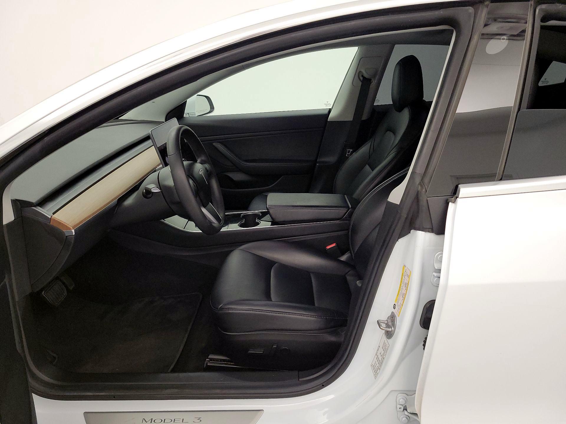 Thumbnail: 2019 Tesla Model 3 - 11