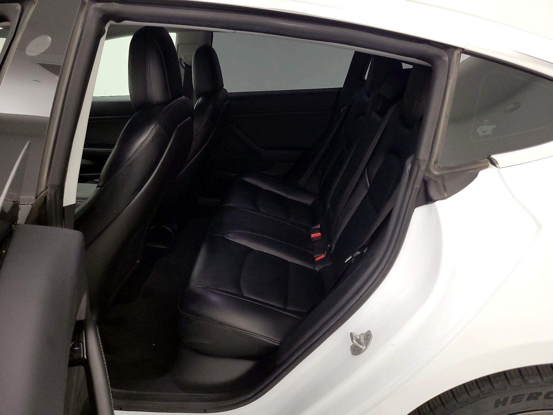 Thumbnail: 2019 Tesla Model 3 - 19