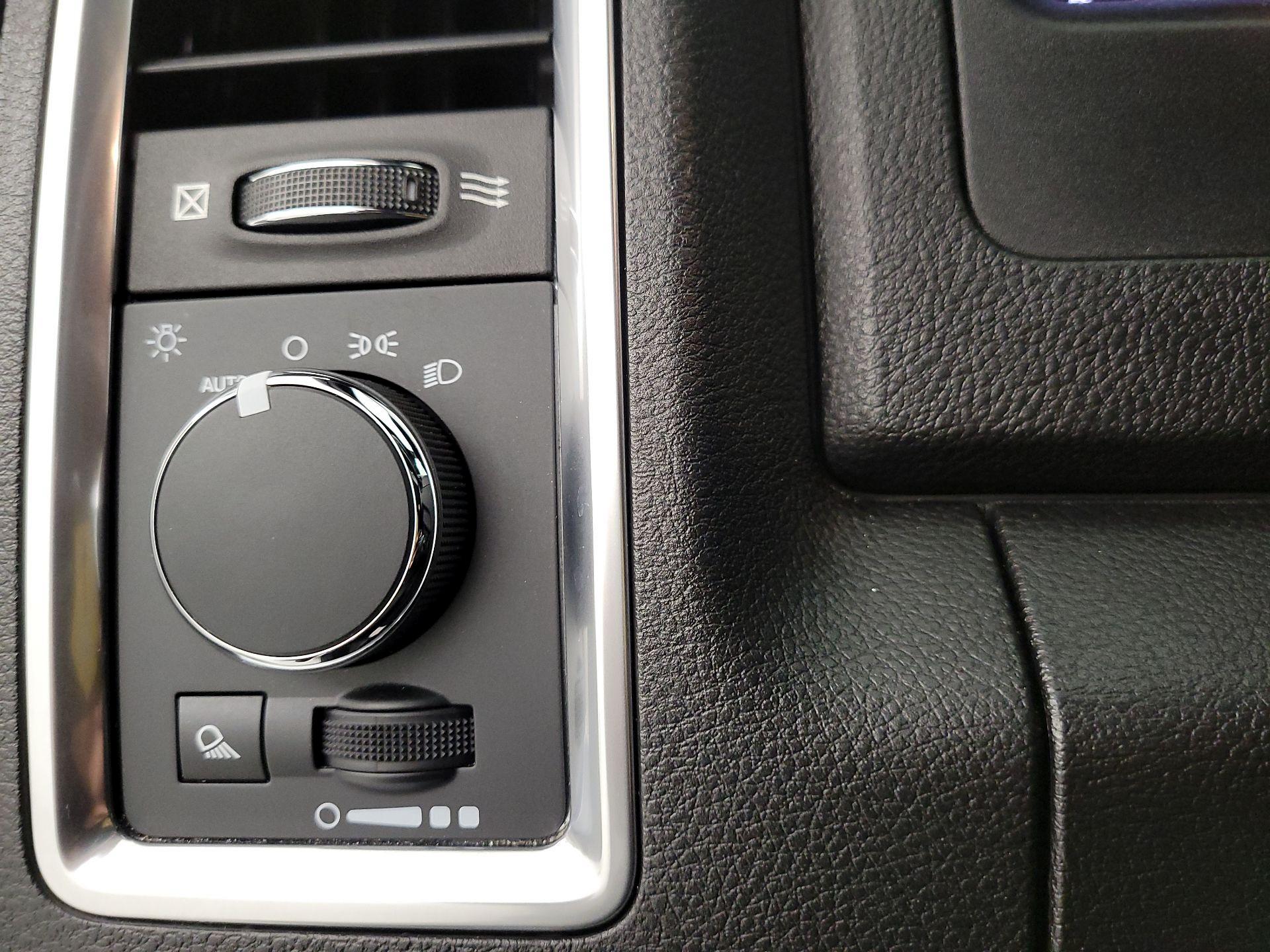 Thumbnail: 2021 RAM 1500 Classic - 13