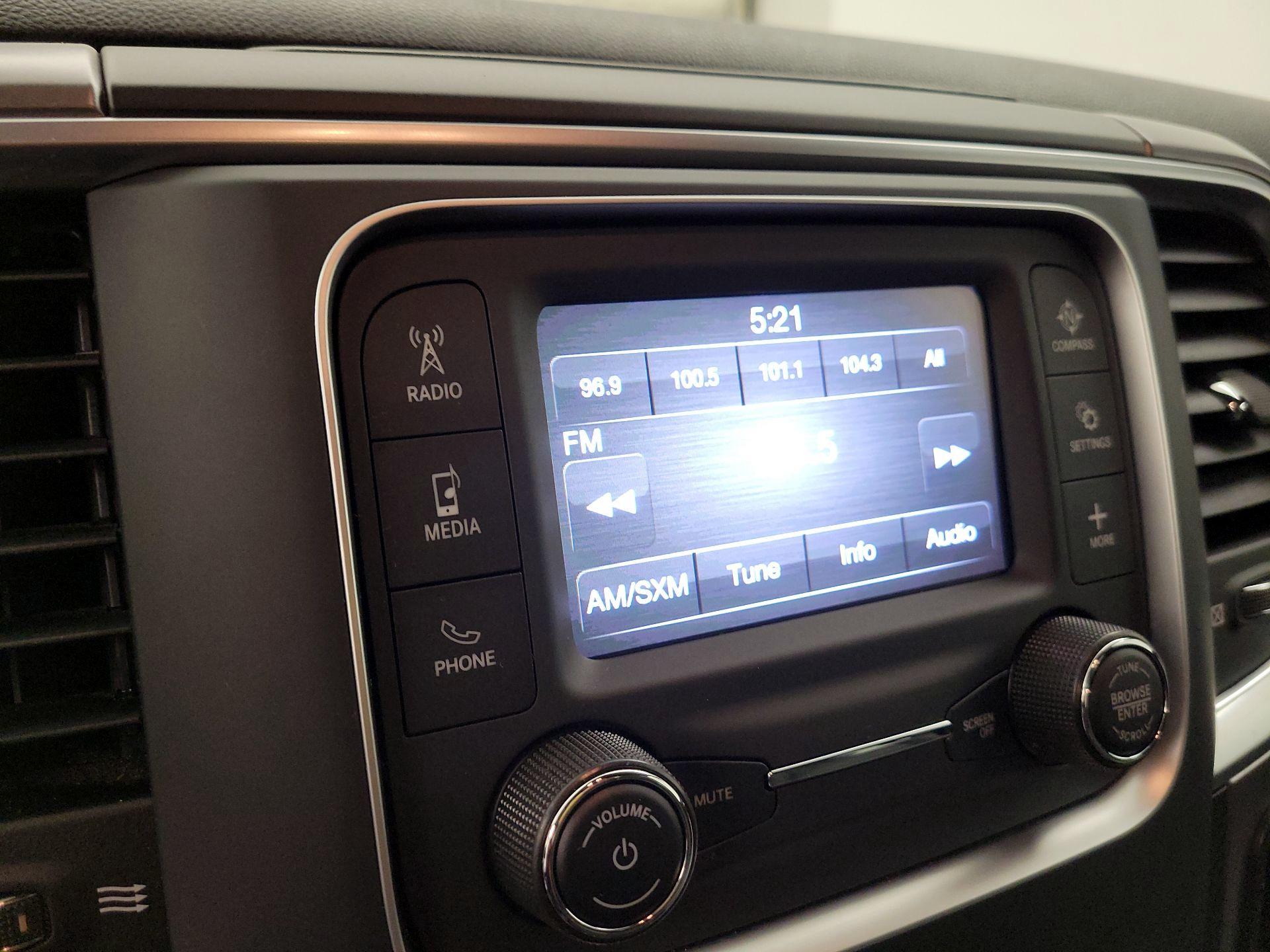 Thumbnail: 2021 RAM 1500 Classic - 15