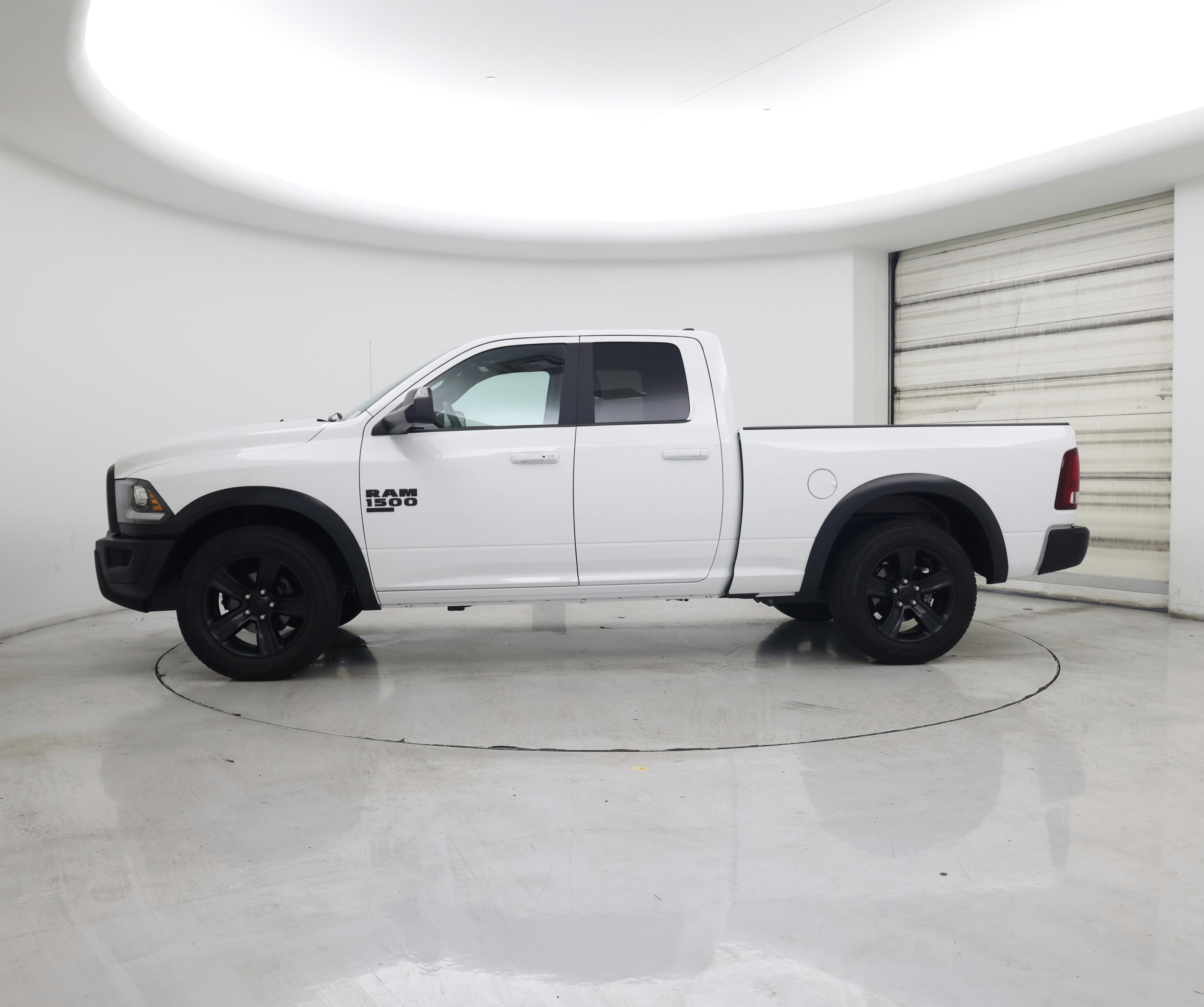 Thumbnail: 2021 RAM 1500 Classic - 3