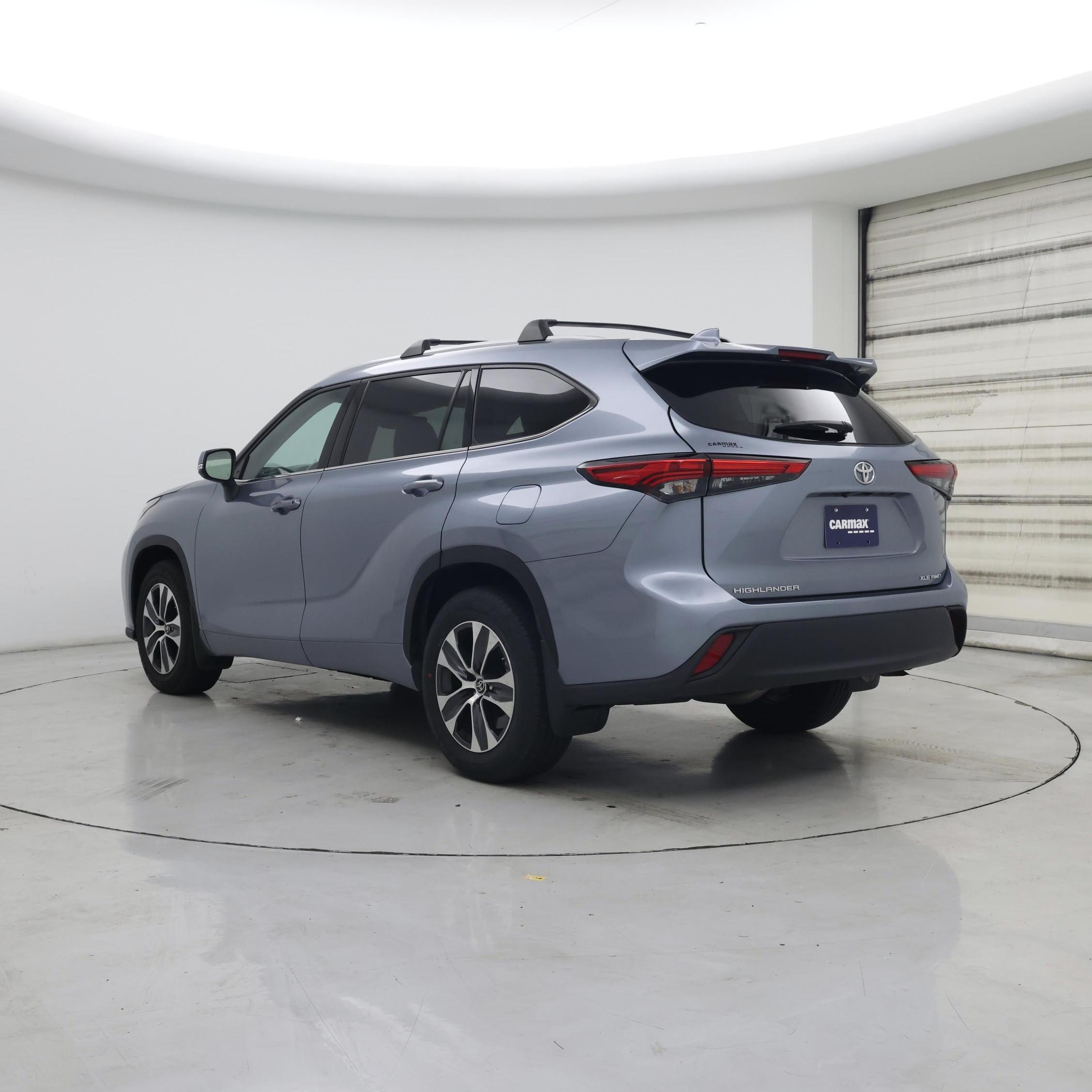Thumbnail: 2022 Toyota Highlander - 2