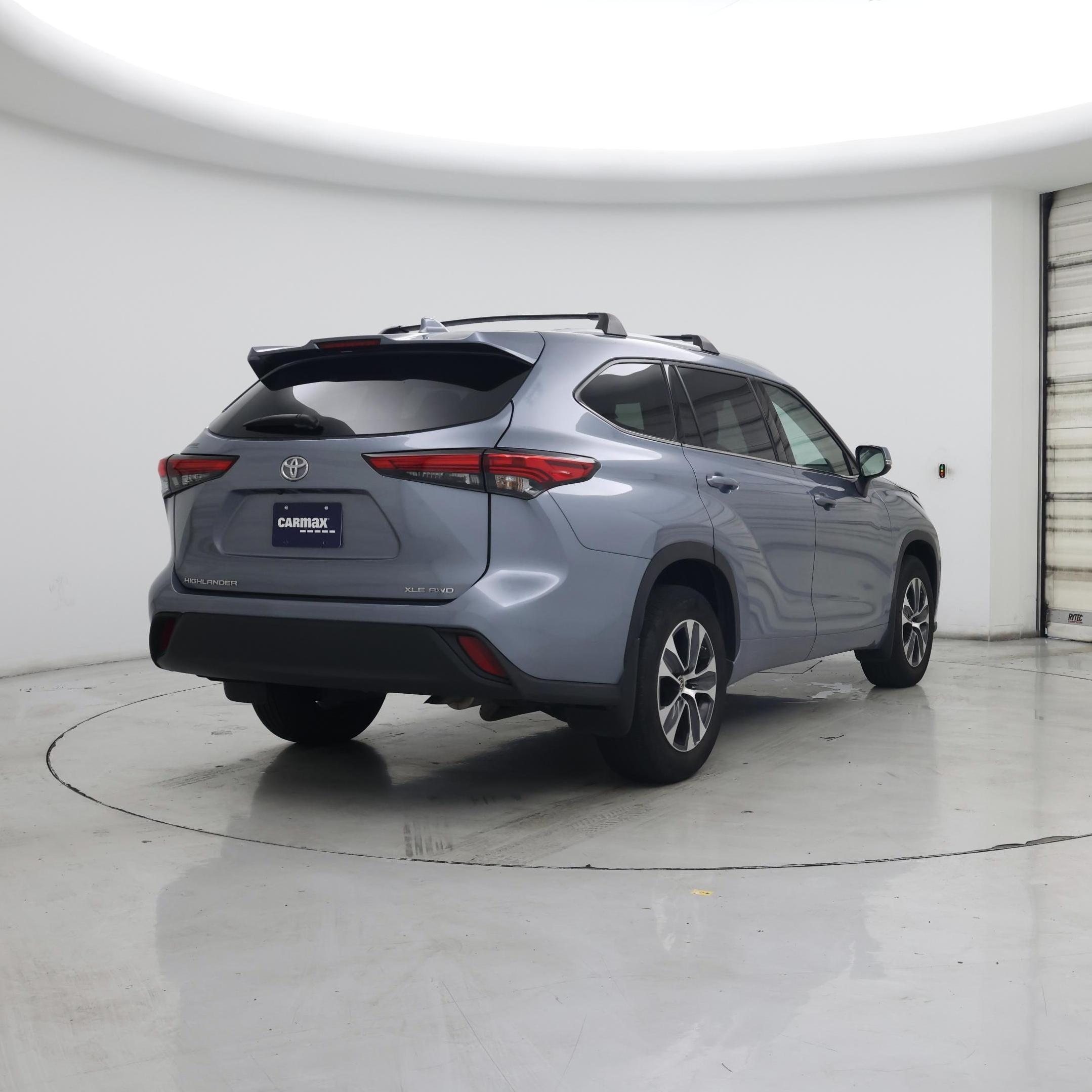 Thumbnail: 2022 Toyota Highlander - 8