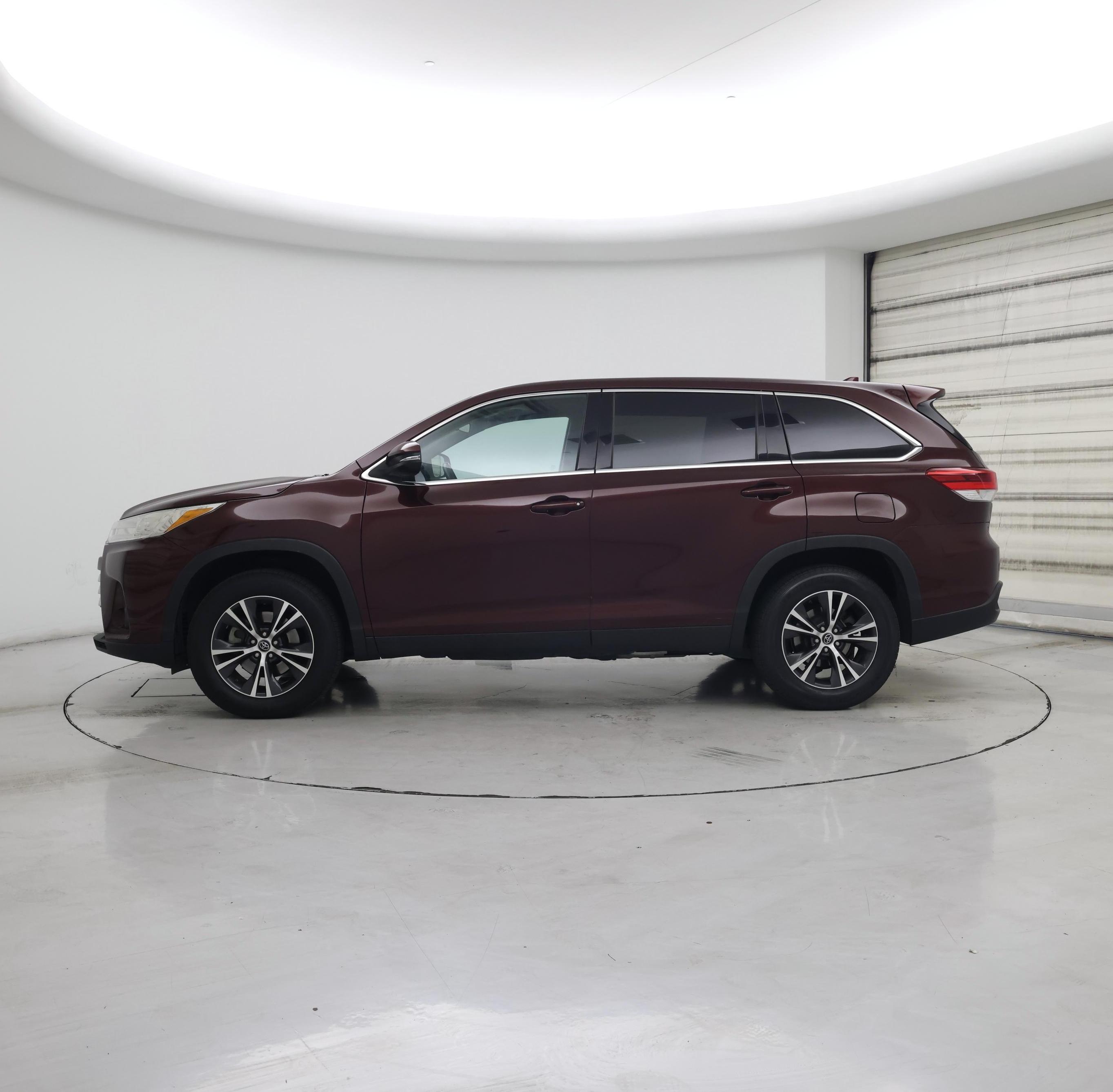 Thumbnail: 2019 Toyota Highlander - 3