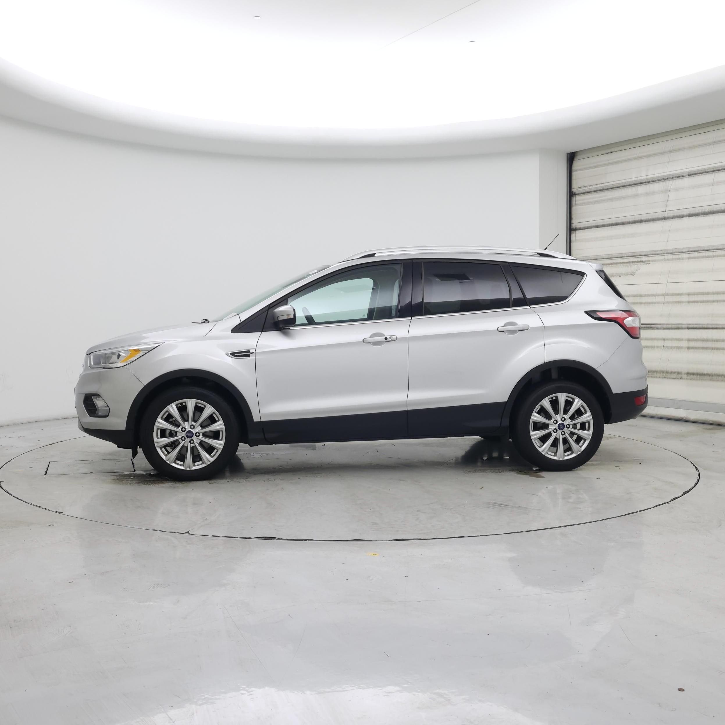 Thumbnail: 2017 Ford Escape - 3