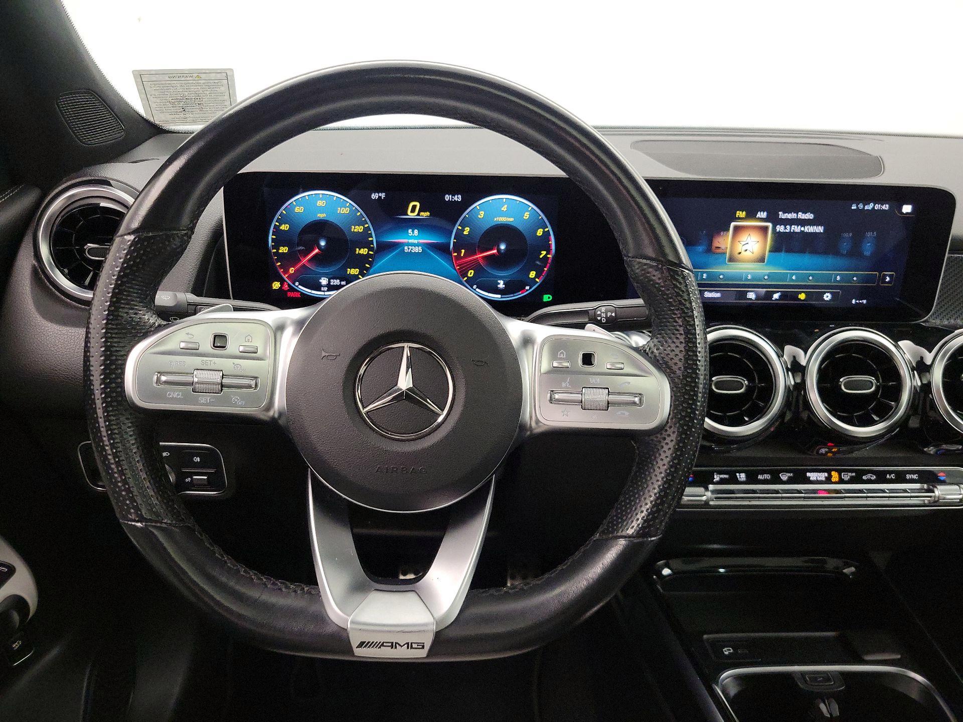 Thumbnail: 2021 Mercedes-Benz GLB - 10