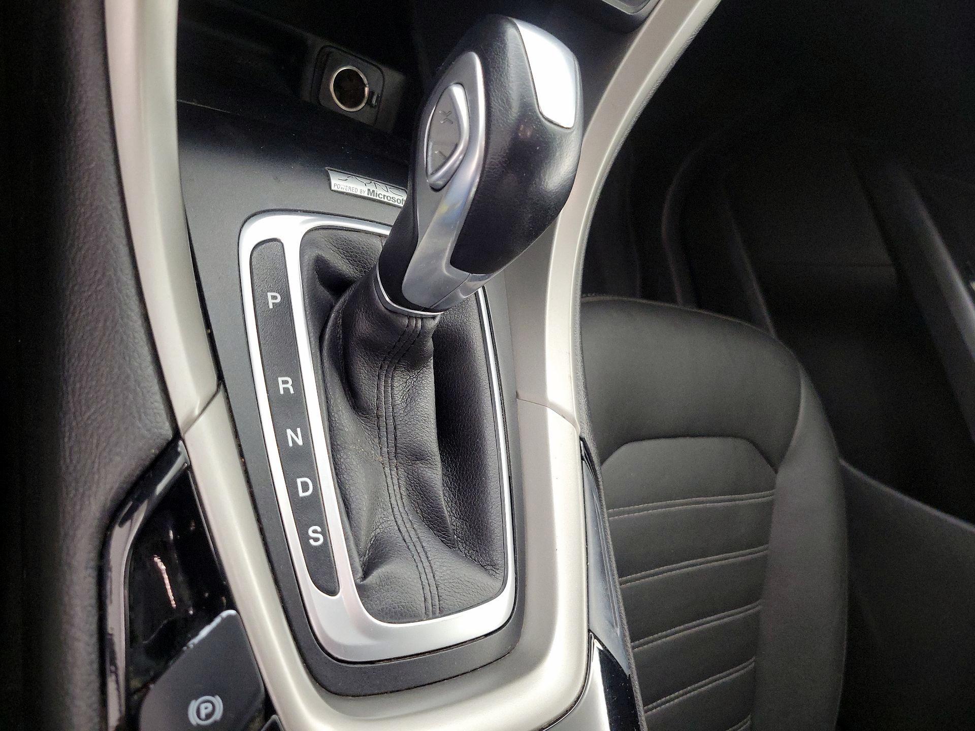 Thumbnail: 2014 Ford Fusion - 16