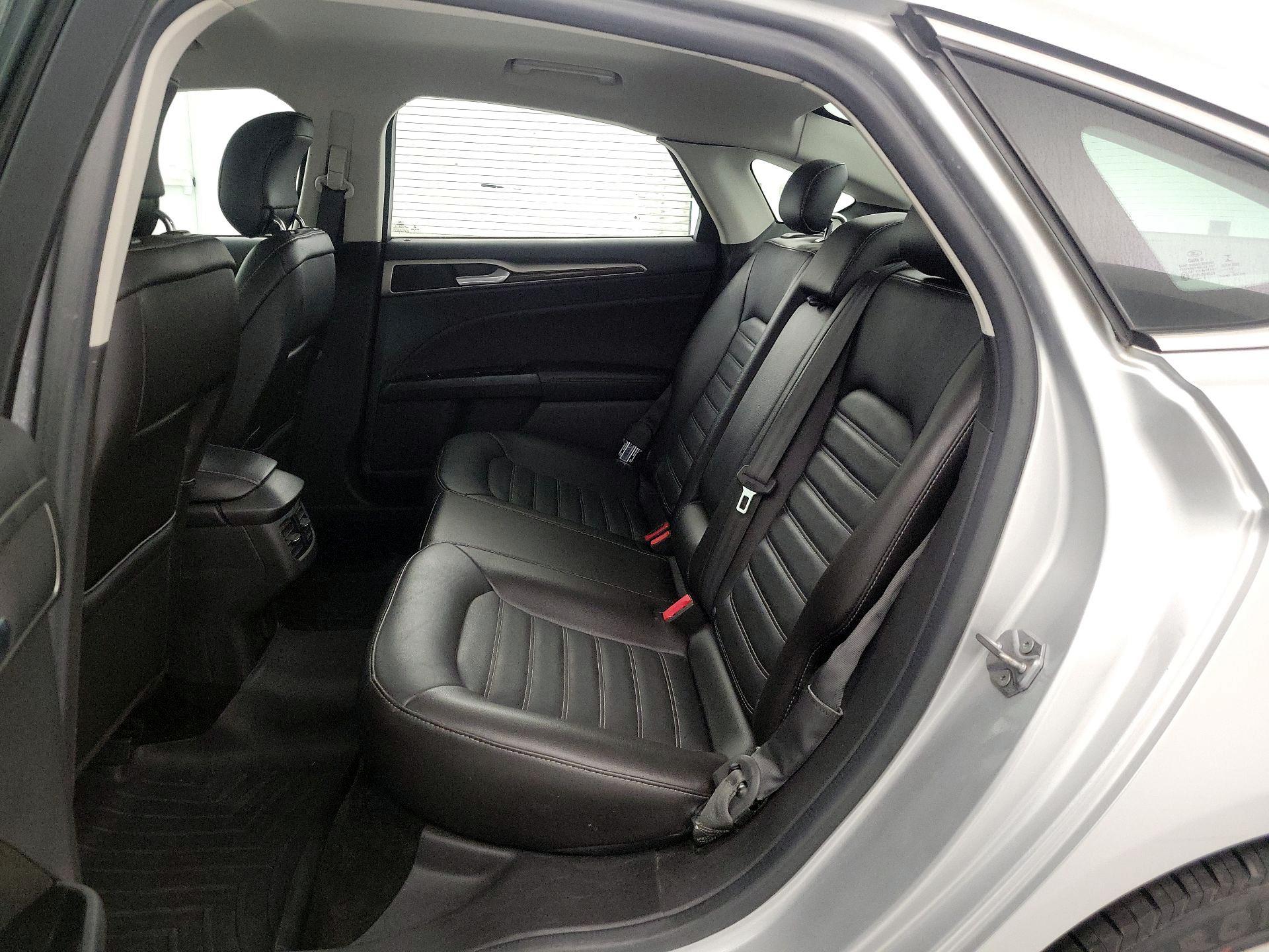 Thumbnail: 2014 Ford Fusion - 17