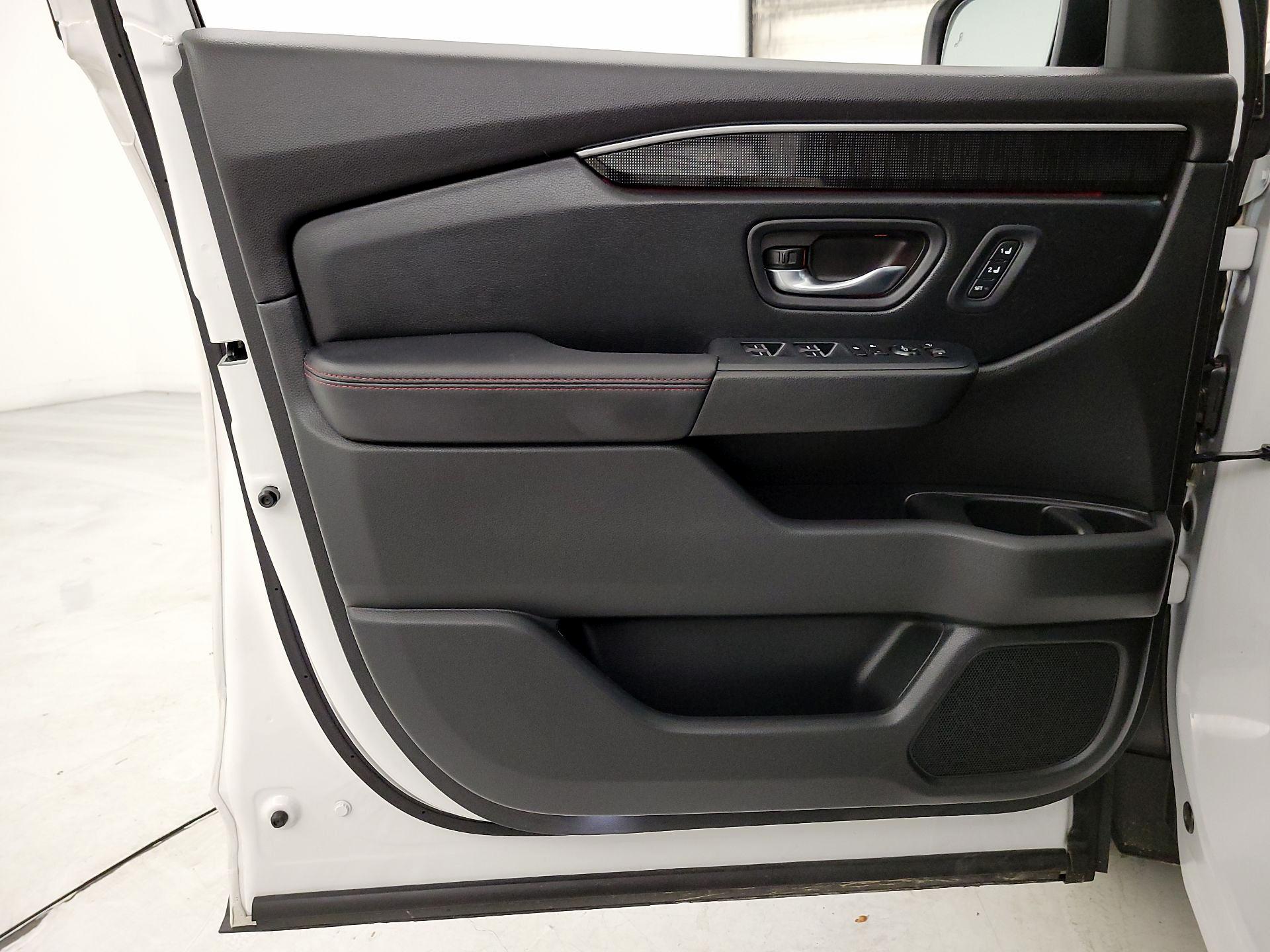 Thumbnail: 2025 Honda Pilot - 12