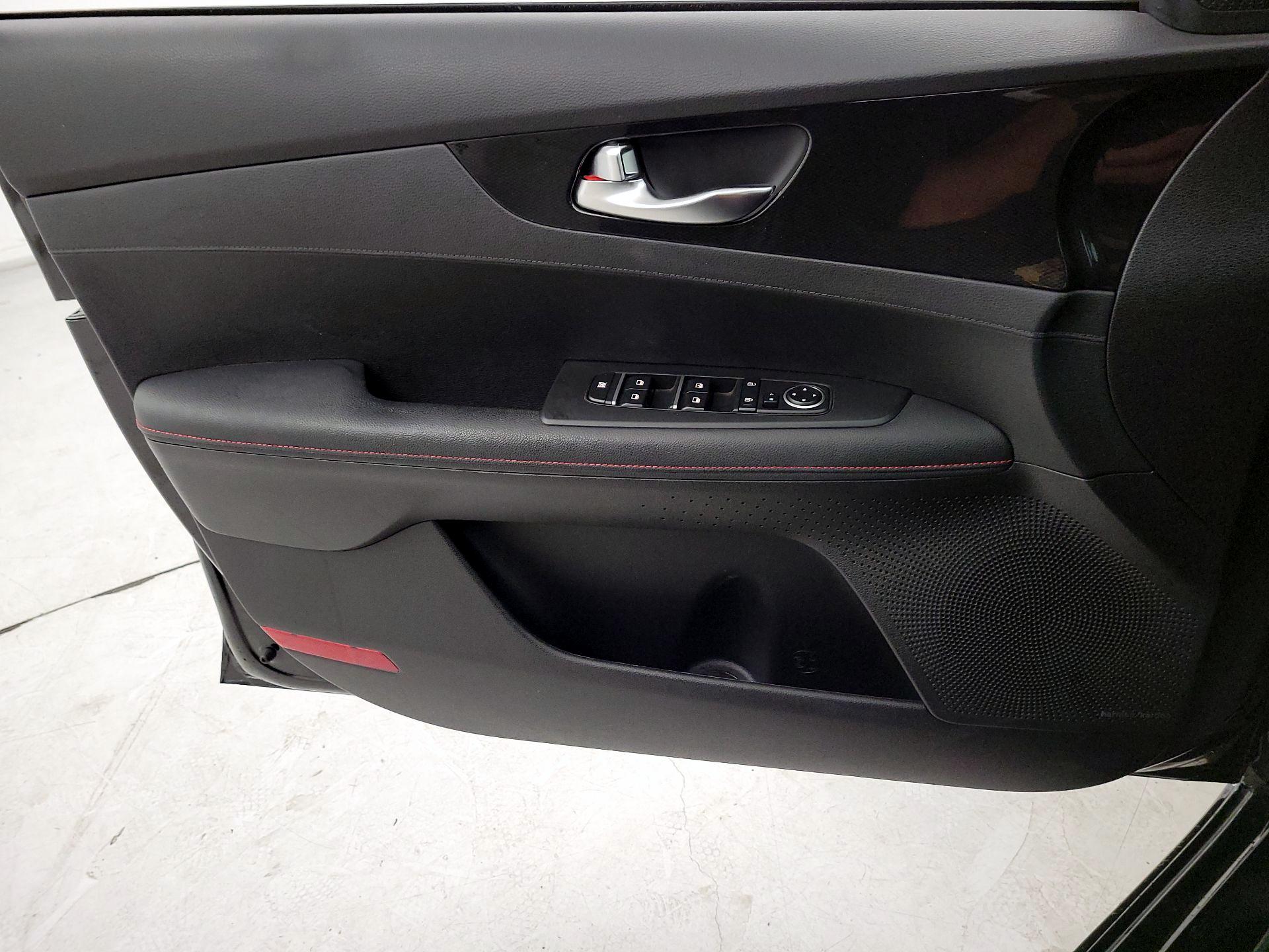Thumbnail: 2023 Kia Forte - 12