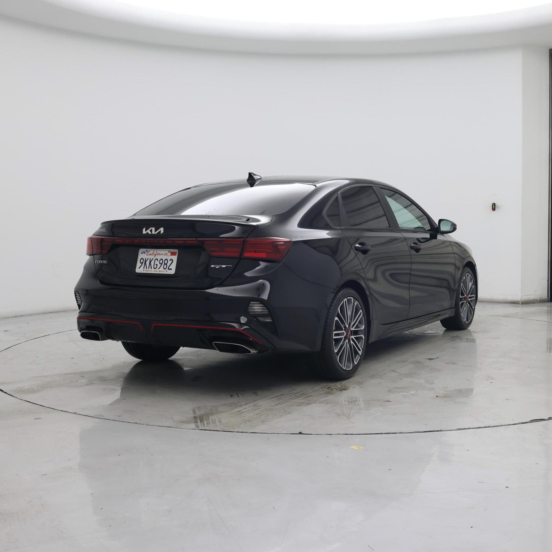 Thumbnail: 2023 Kia Forte - 8