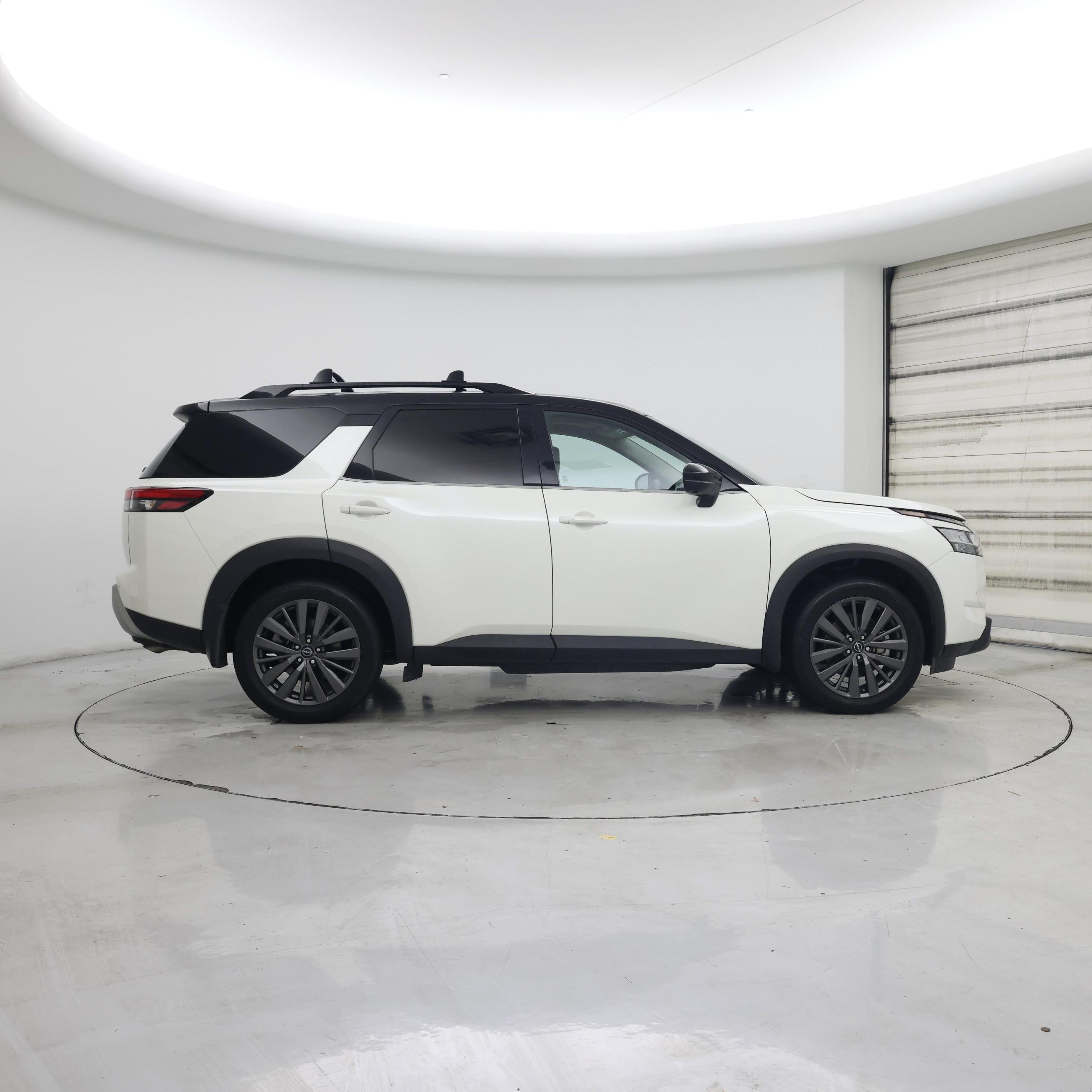 Thumbnail: 2022 Nissan Pathfinder - 7
