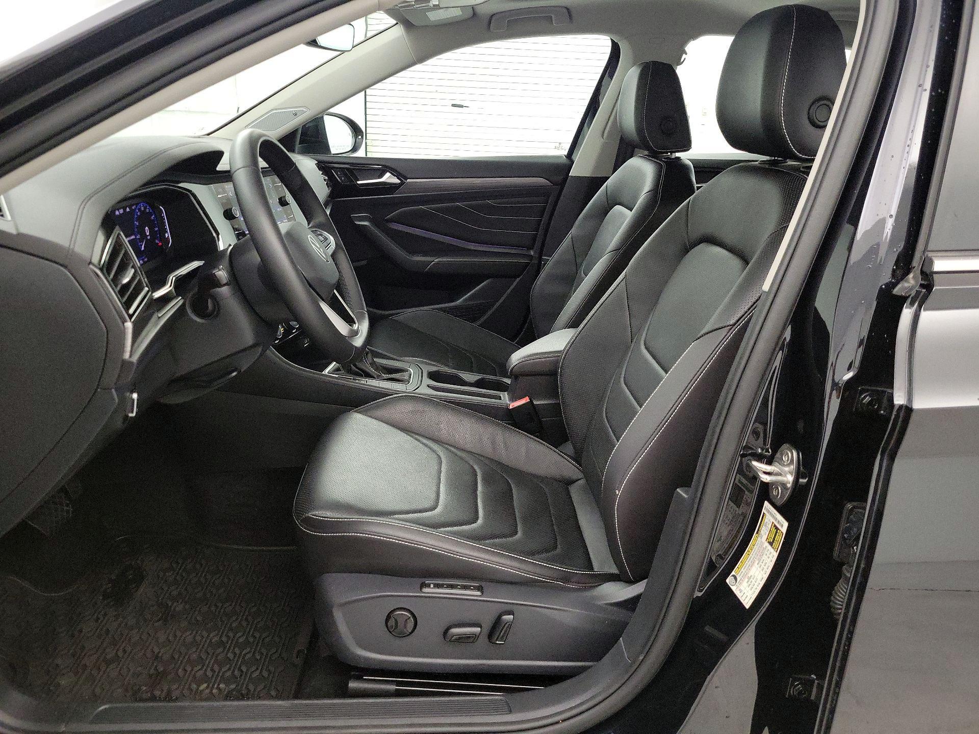 Thumbnail: 2024 Volkswagen Jetta - 11