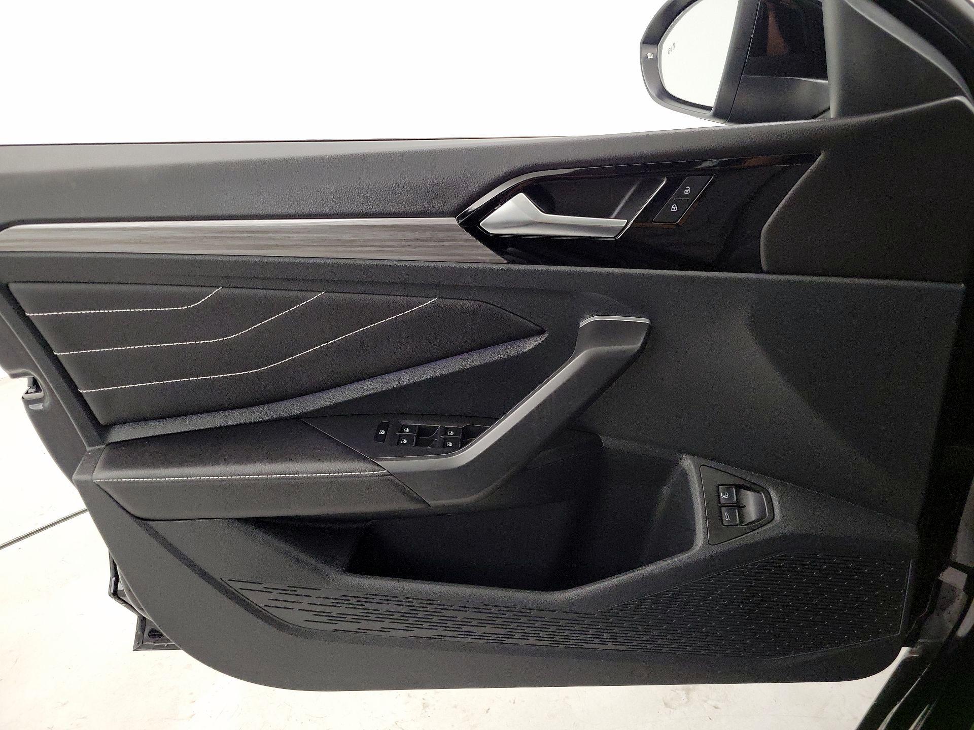 Thumbnail: 2024 Volkswagen Jetta - 12