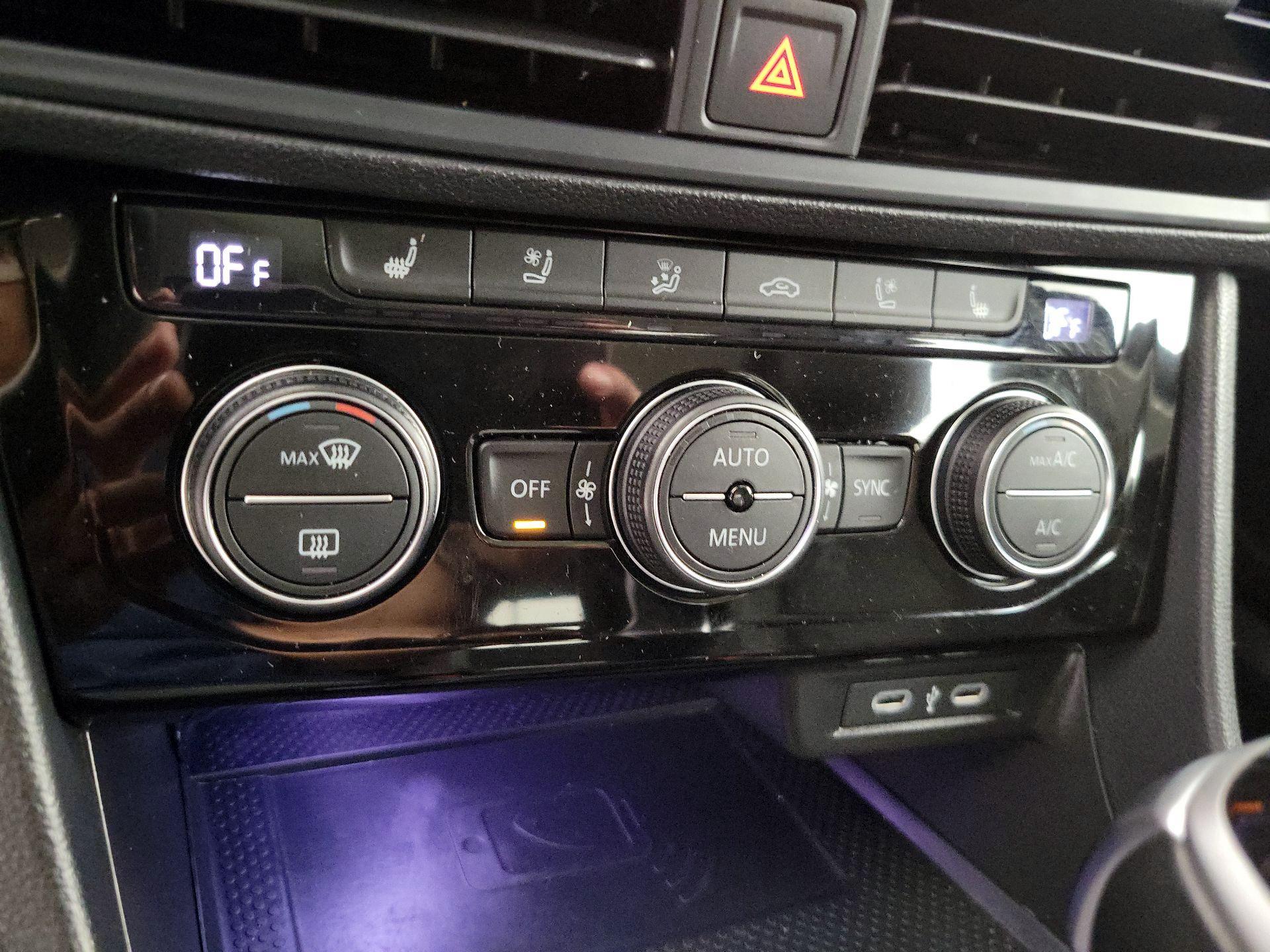 Thumbnail: 2024 Volkswagen Jetta - 15