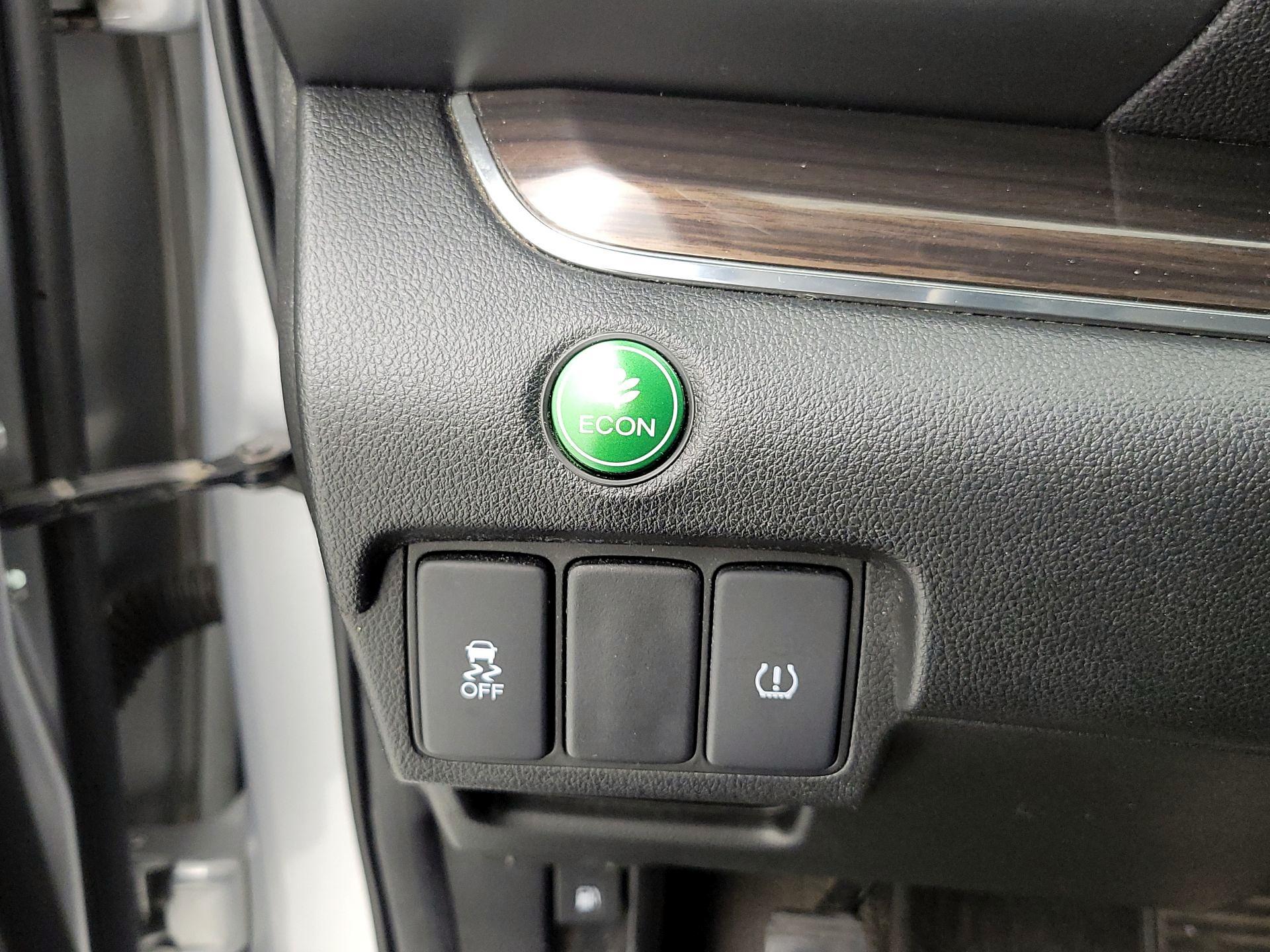 Thumbnail: 2015 Honda CR-V - 13