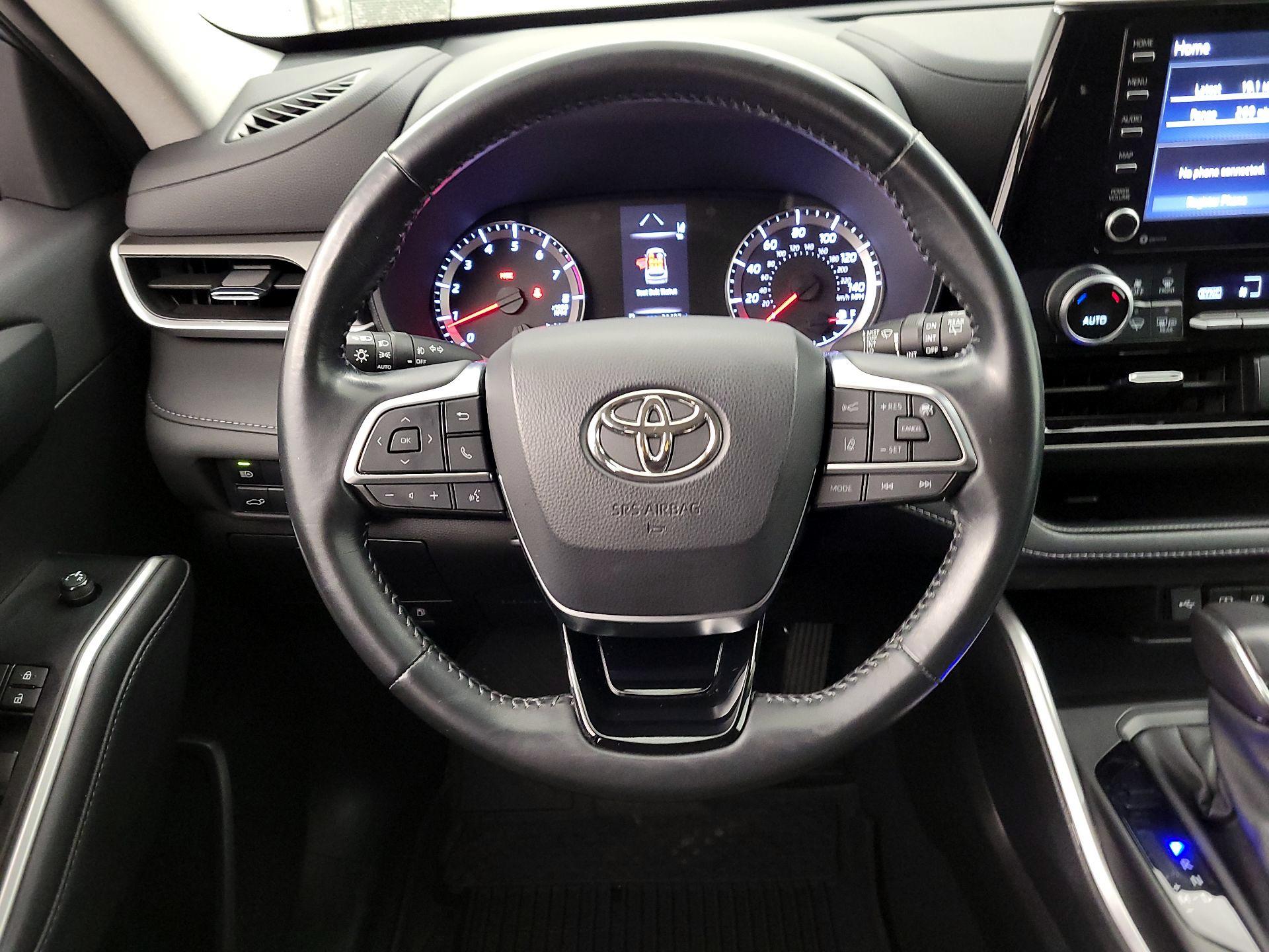 Thumbnail: 2021 Toyota Highlander - 10