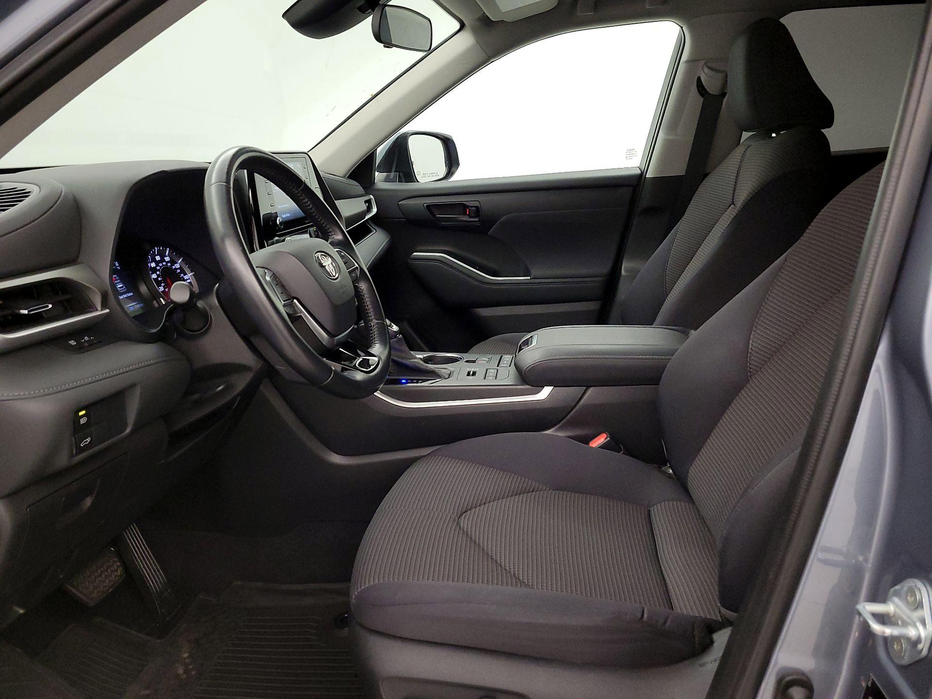 Thumbnail: 2021 Toyota Highlander - 11