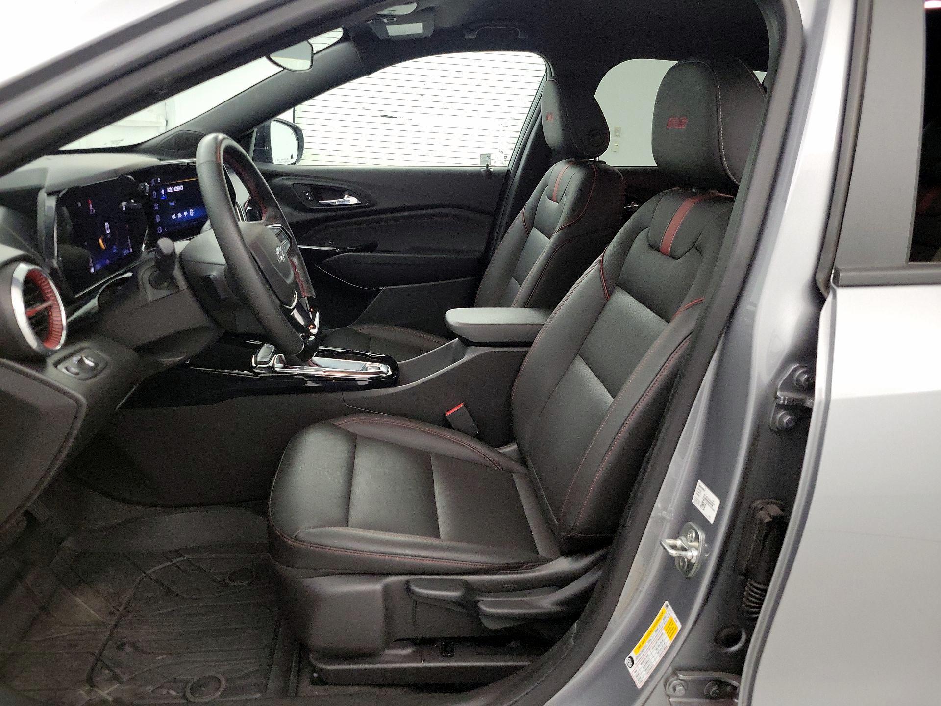 Thumbnail: 2025 Chevrolet Trax - 11