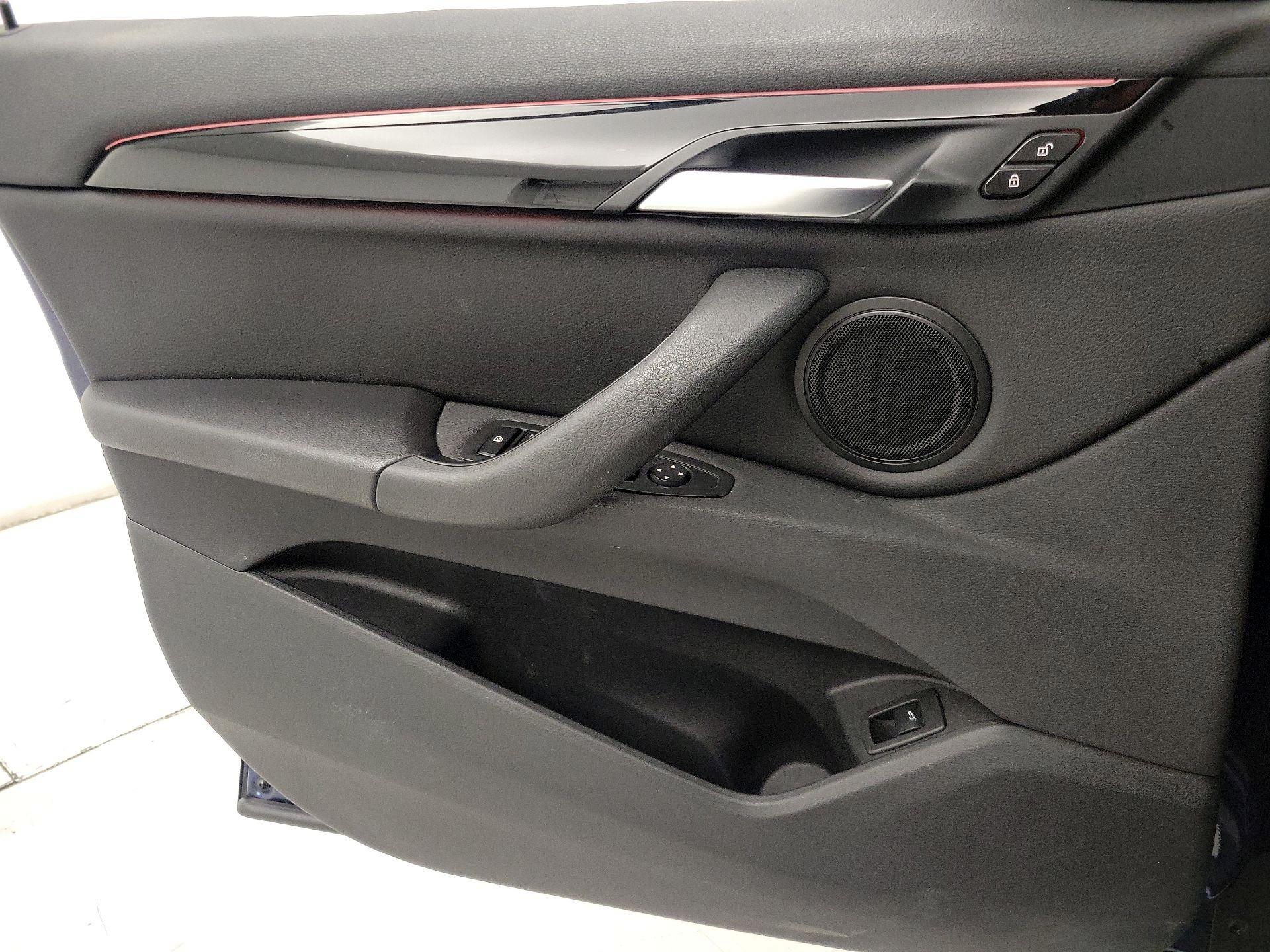 Thumbnail: 2020 BMW X1 - 12