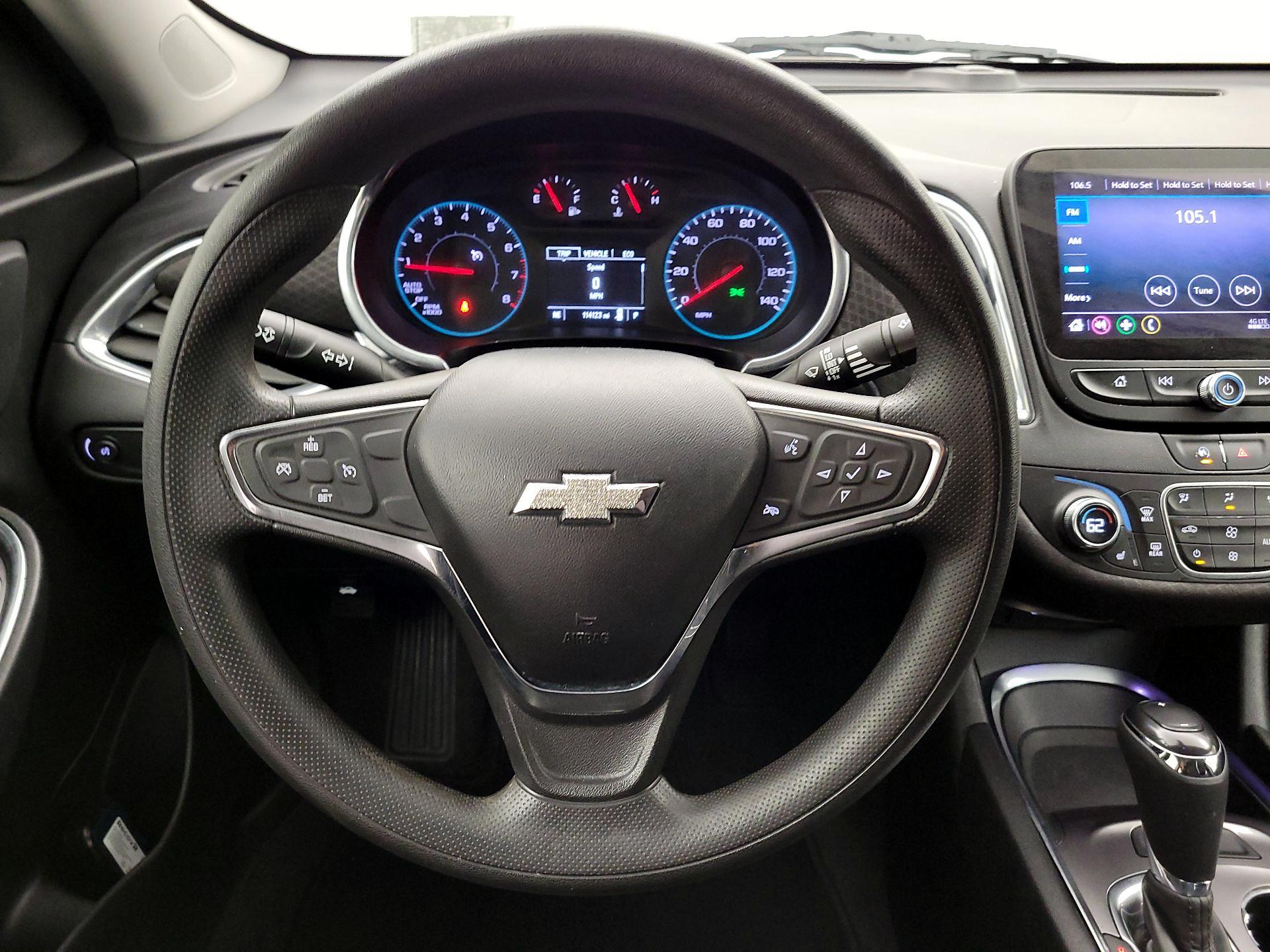 Thumbnail: 2020 Chevrolet Malibu - 10