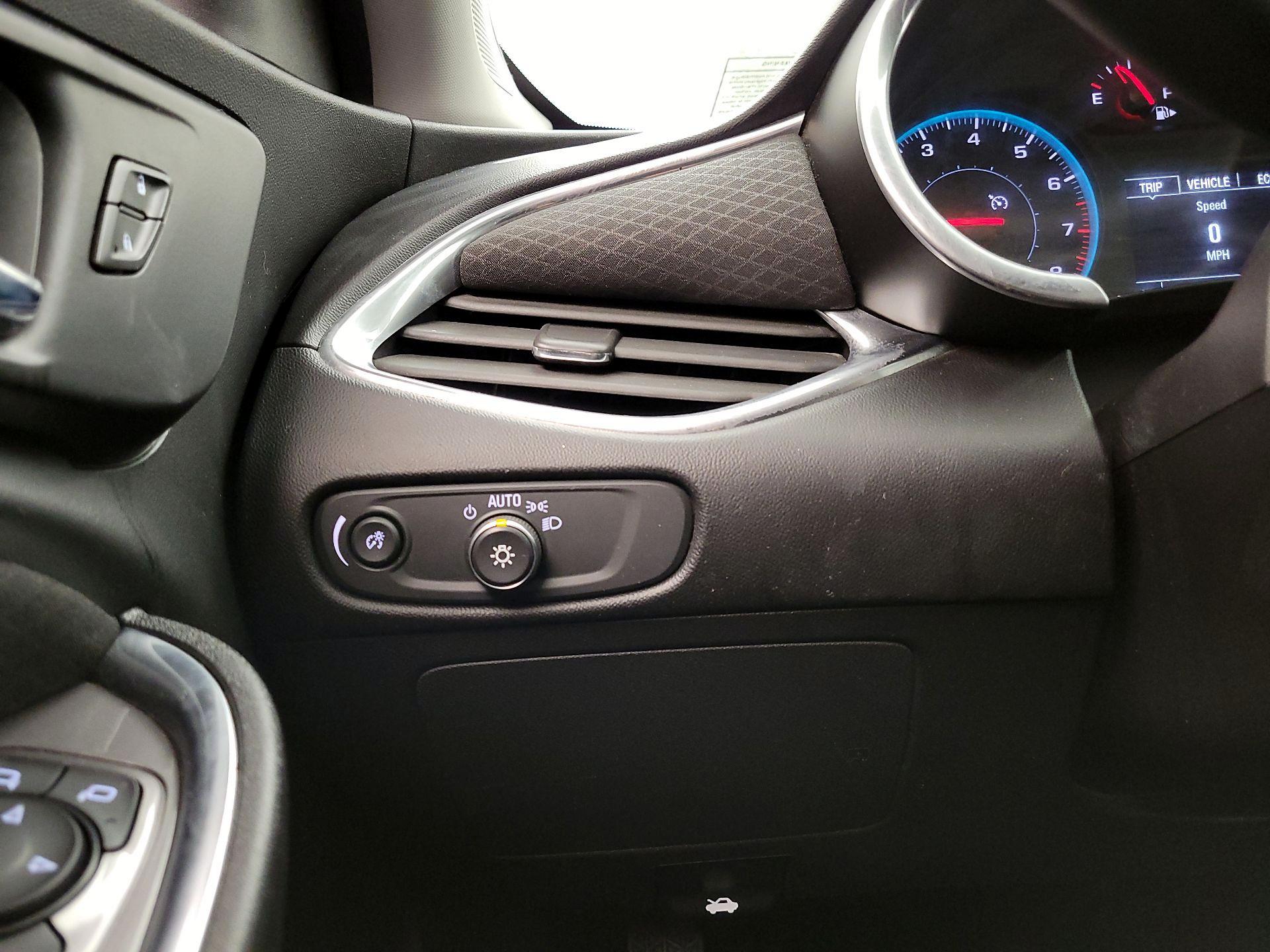 Thumbnail: 2020 Chevrolet Malibu - 13