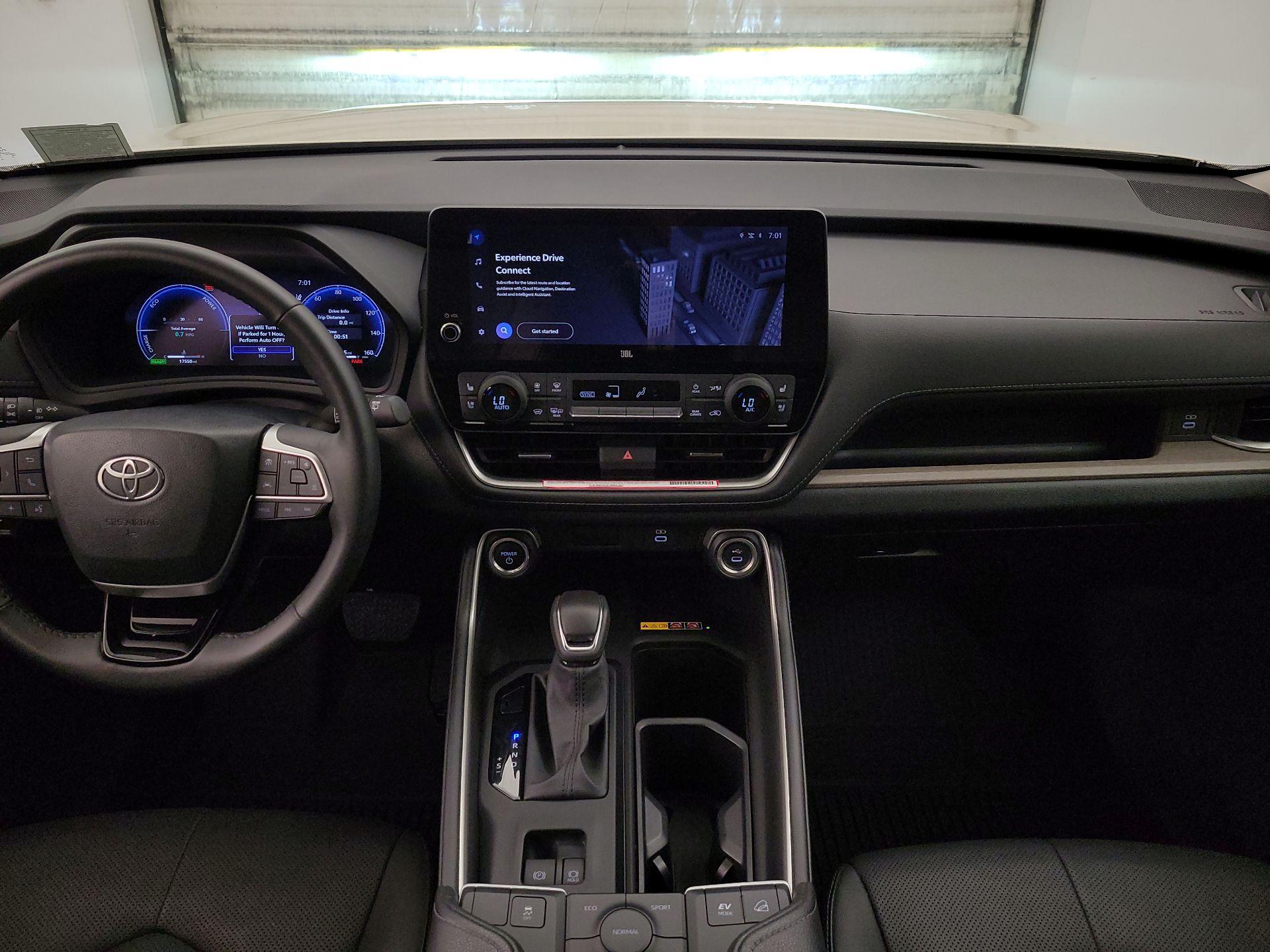 Thumbnail: 2024 Toyota Highlander - 9